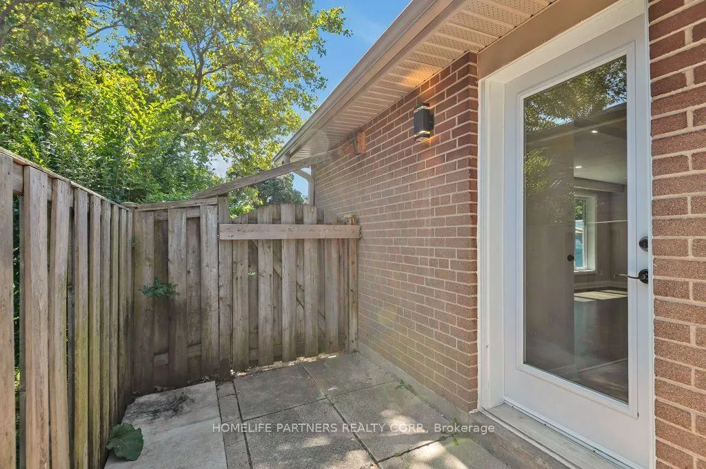 79 Strathavon Drive