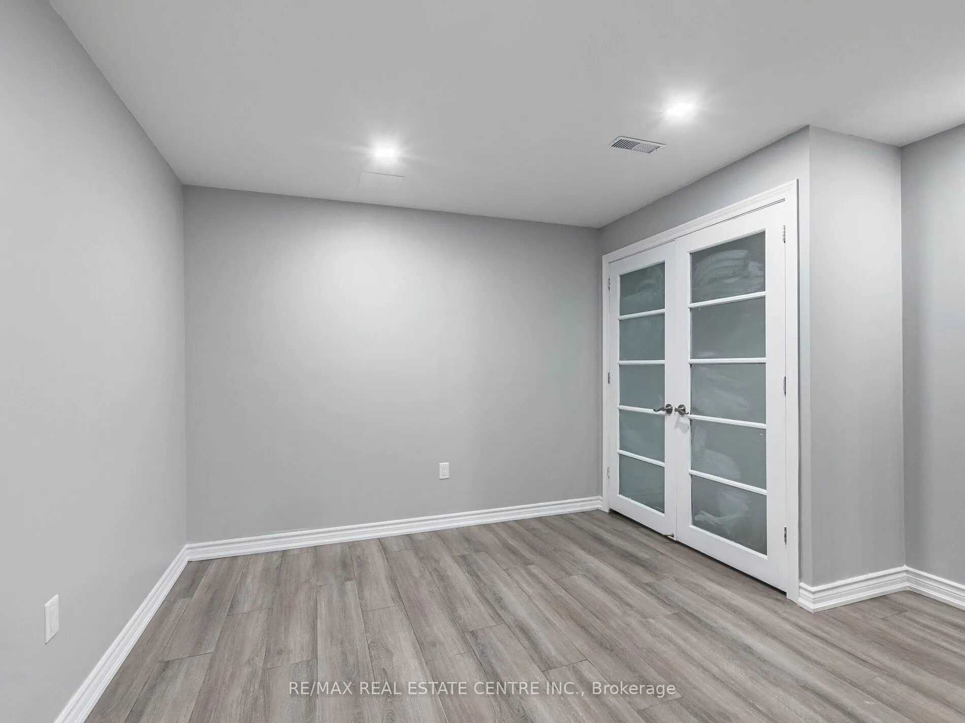 3121 Clipperton Drive
