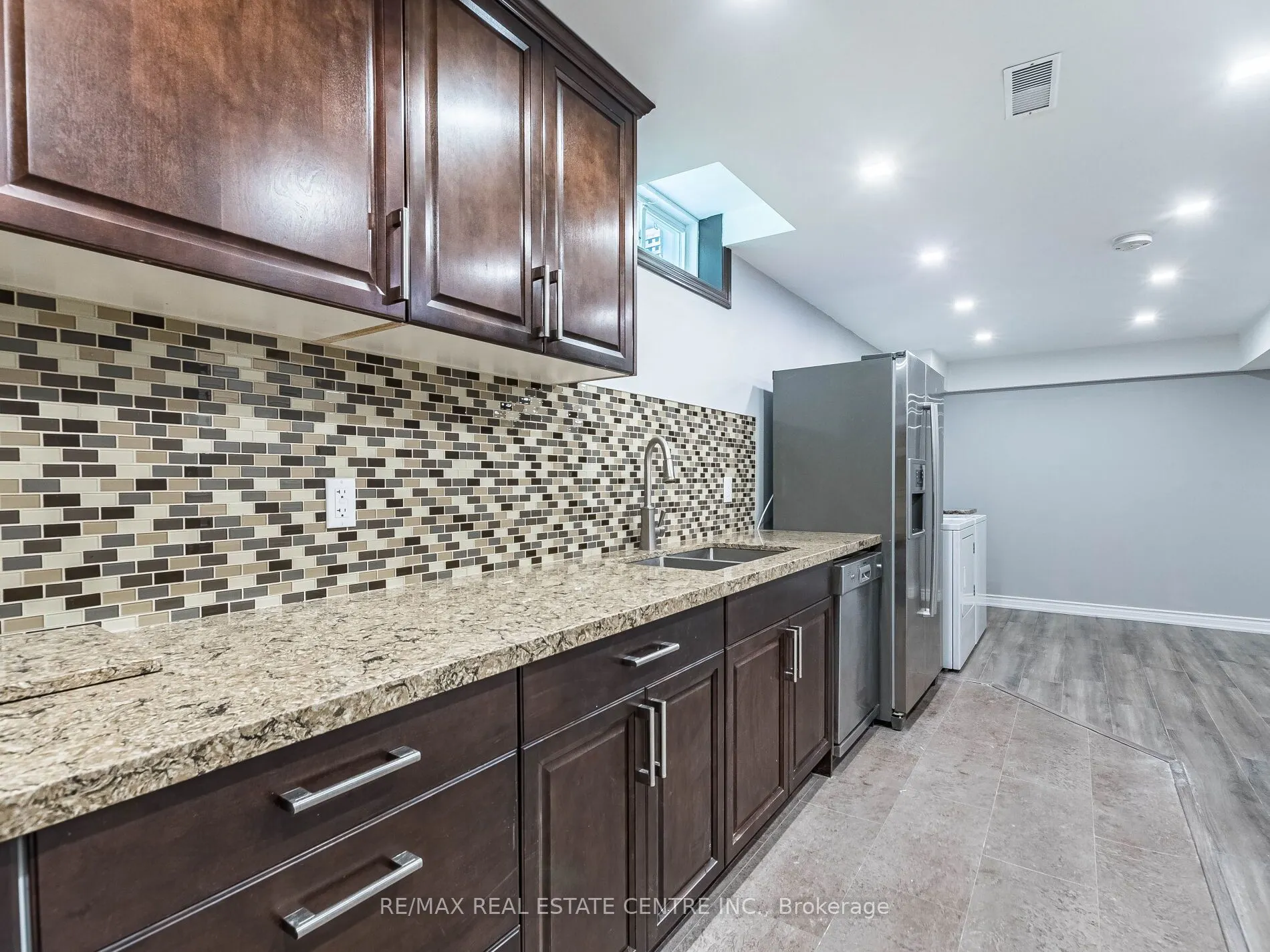 3121 Clipperton Drive