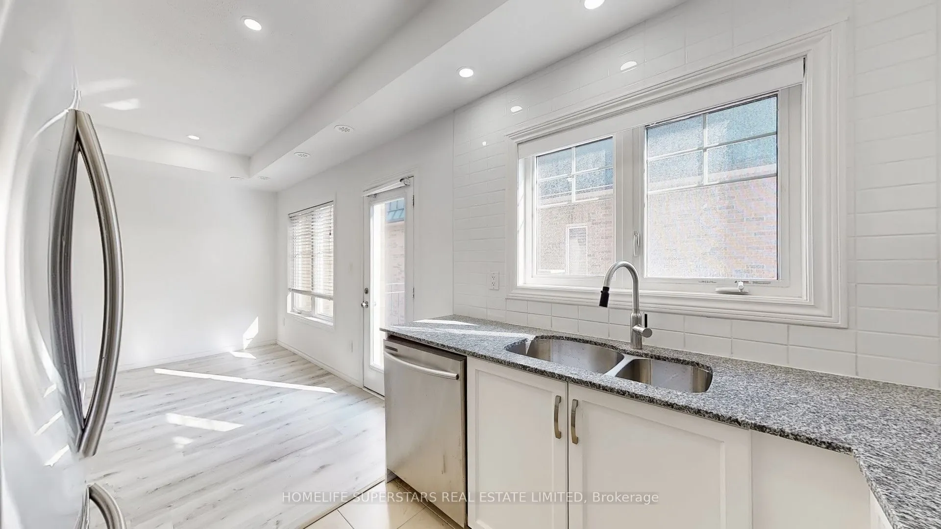 2420 Baronwood Drive, #42-02
