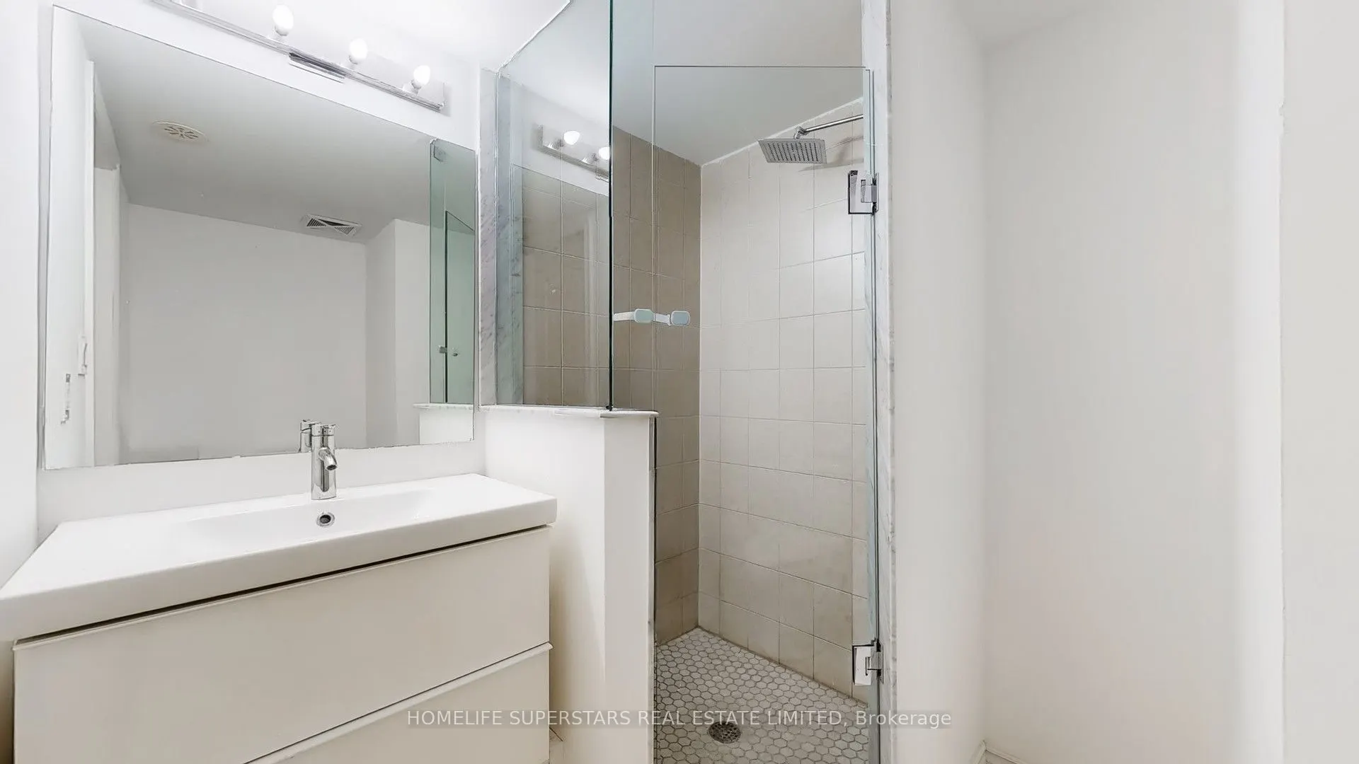 2420 Baronwood Drive, #42-02