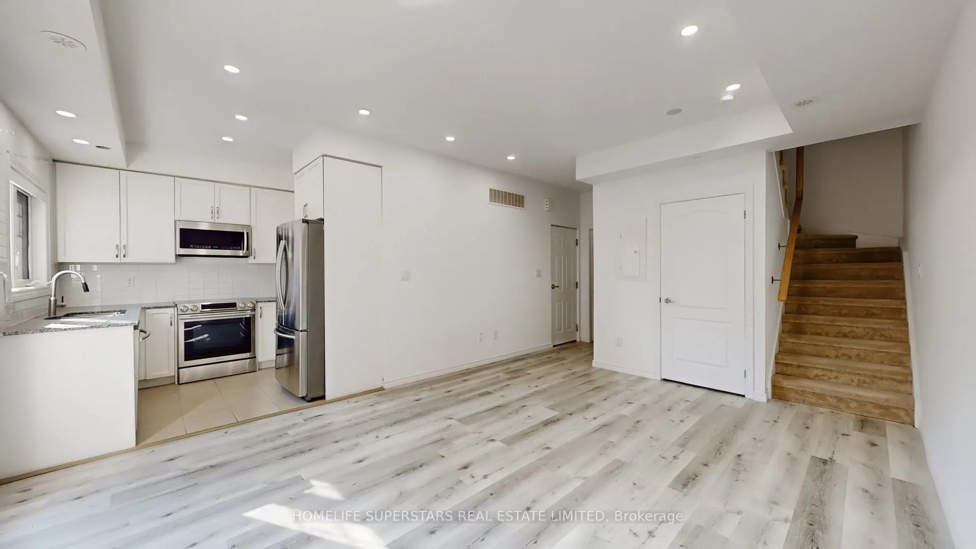 2420 Baronwood Drive, #42-02