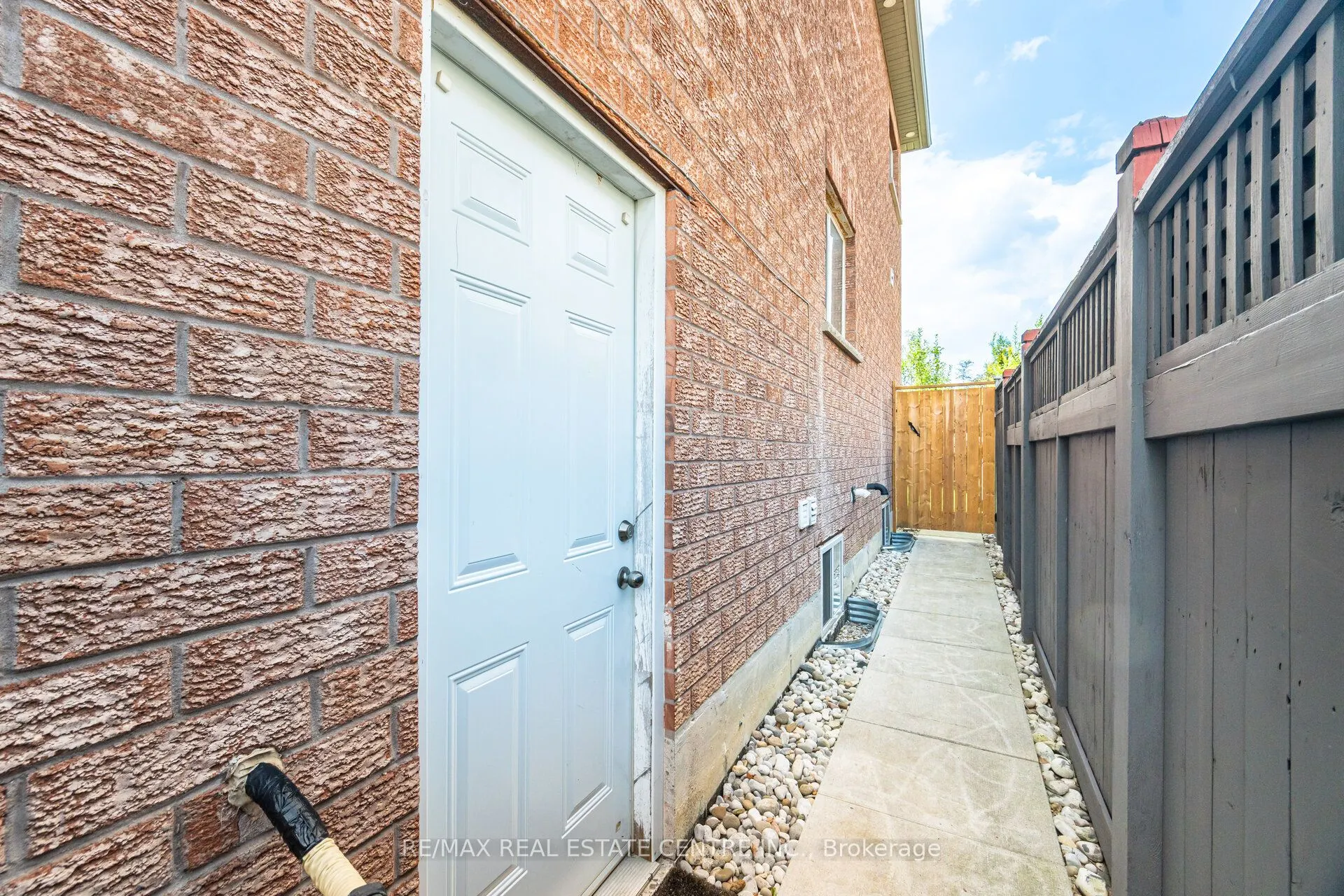 8 Duffield Road