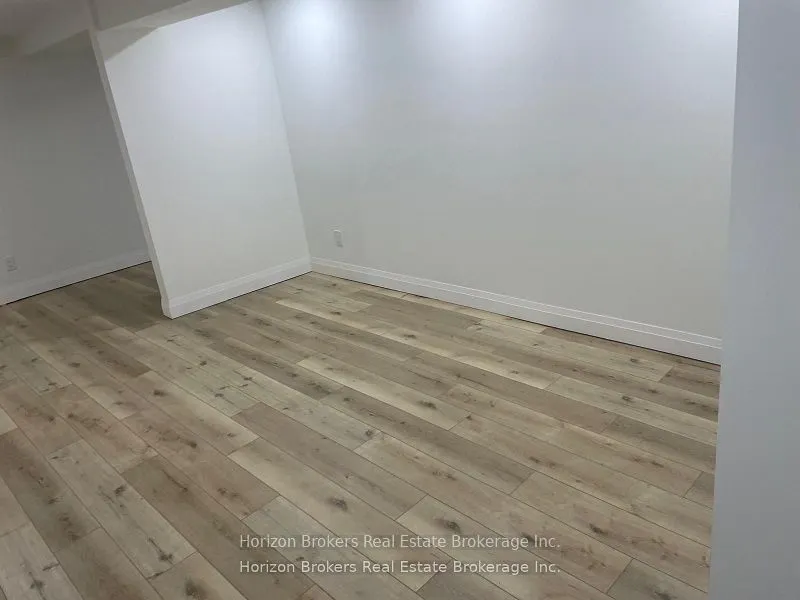 434 Royal York - Lower Level Road