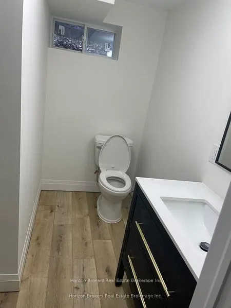 434 Royal York - Lower Level Road