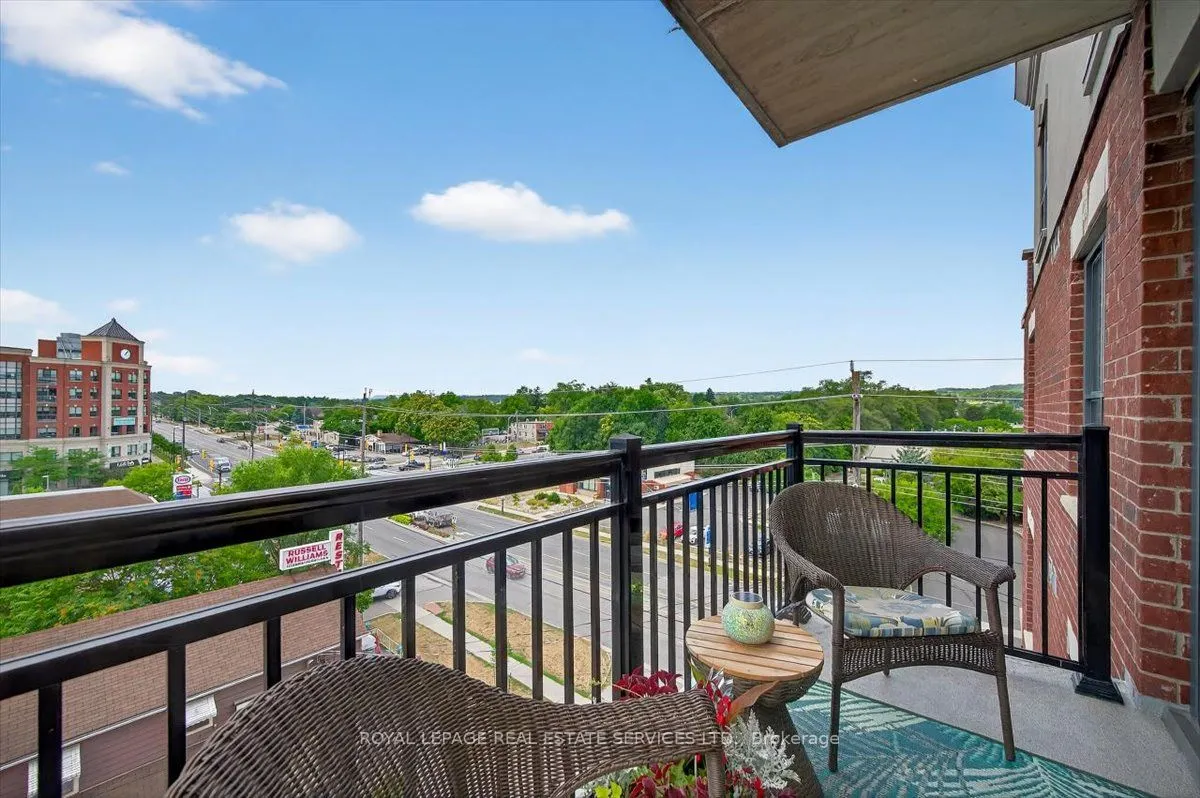 34 Plains Road E, #501