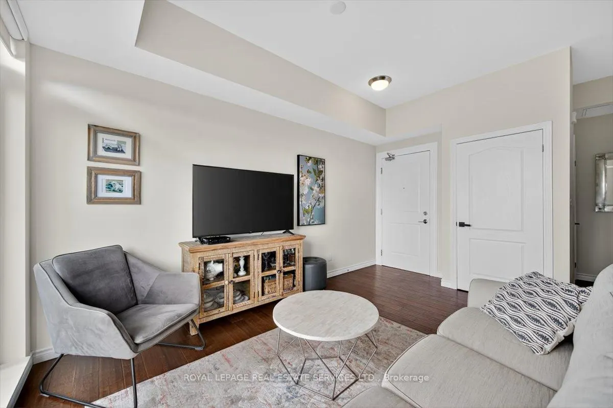 34 Plains Road E, #501