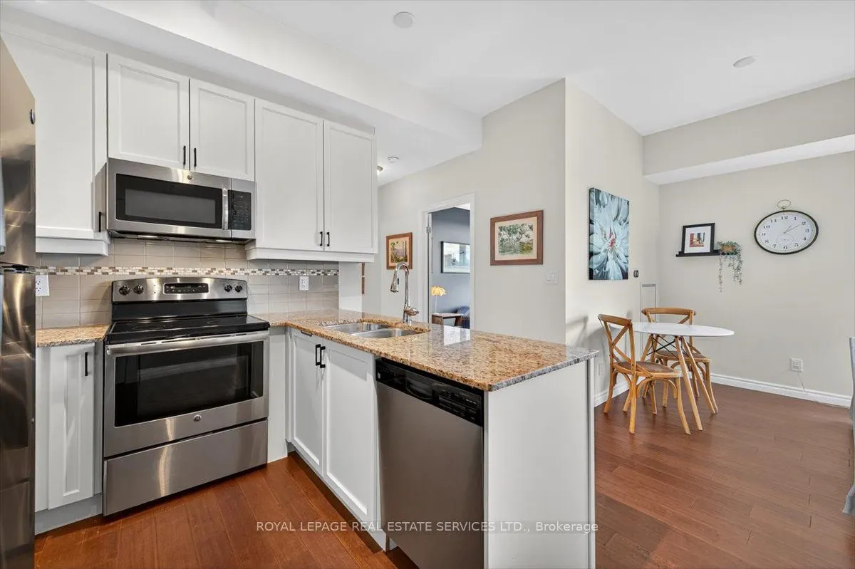 34 Plains Road E, #501