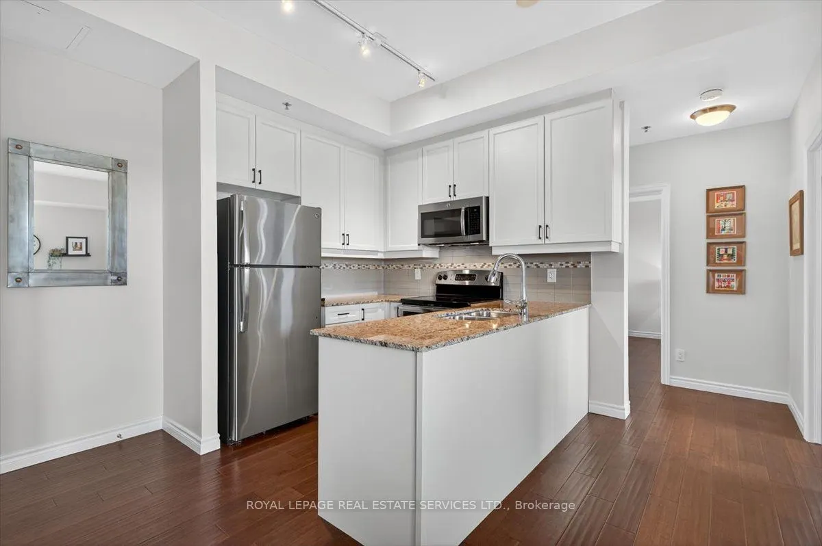 34 Plains Road E, #501