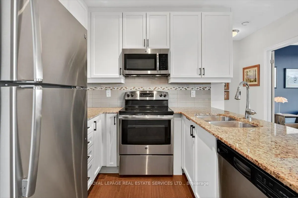 34 Plains Road E, #501