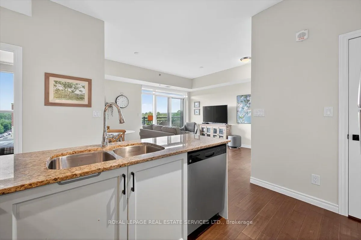 34 Plains Road E, #501