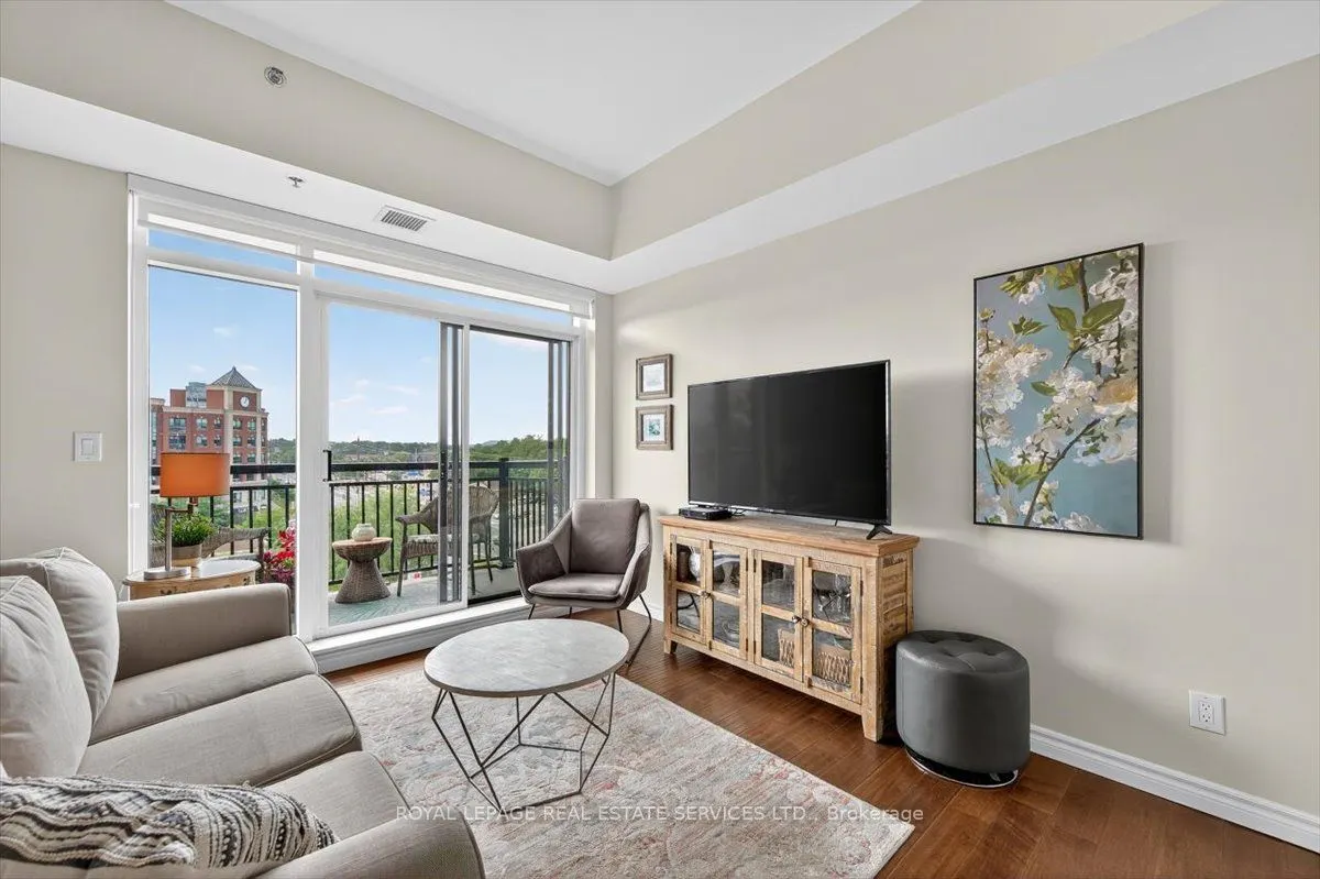 34 Plains Road E, #501