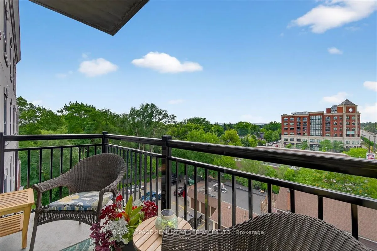 34 Plains Road E, #501