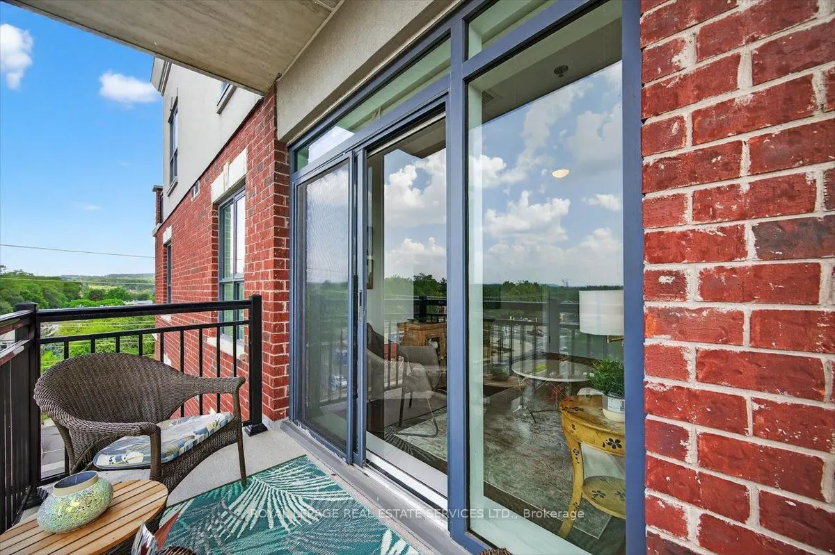 34 Plains Road E, #501