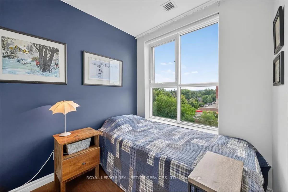34 Plains Road E, #501