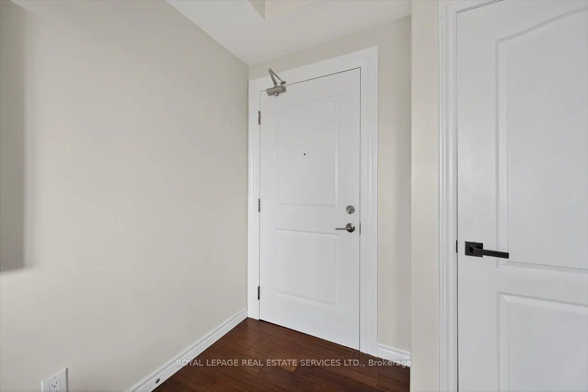 34 Plains Road E, #501