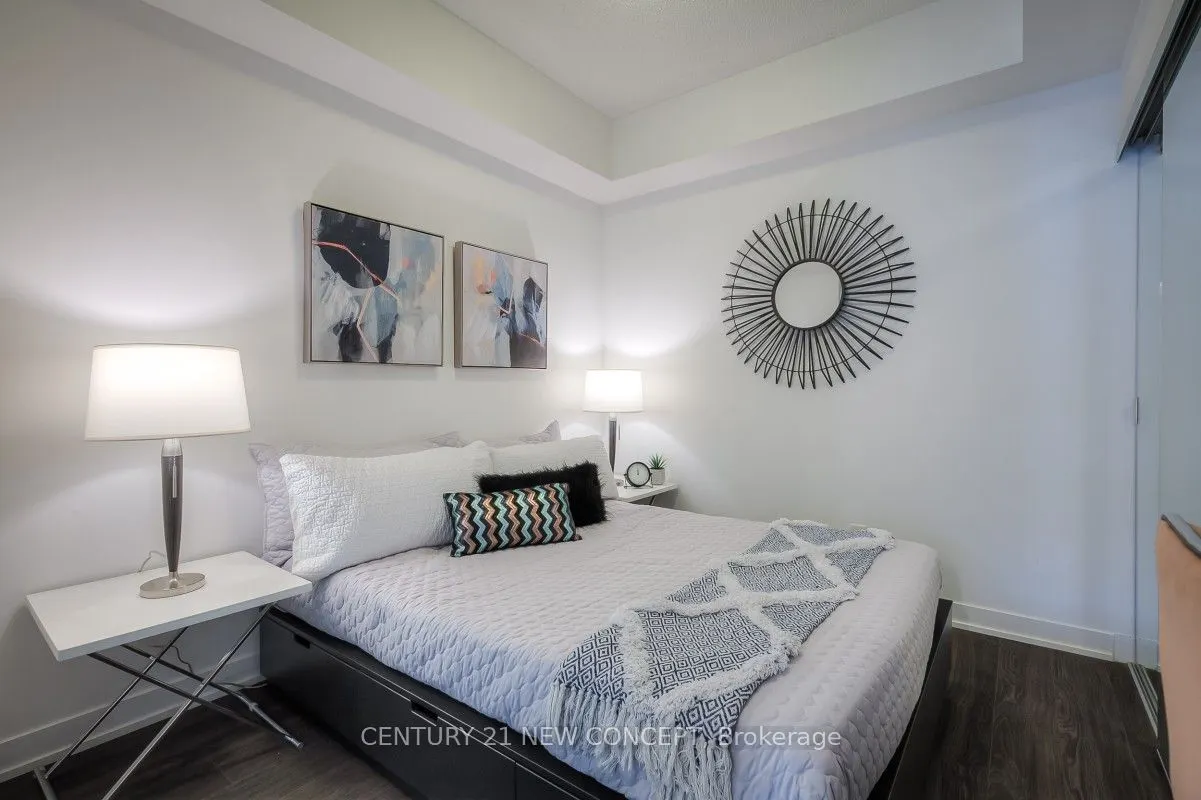1830 Bloor Street W, #724