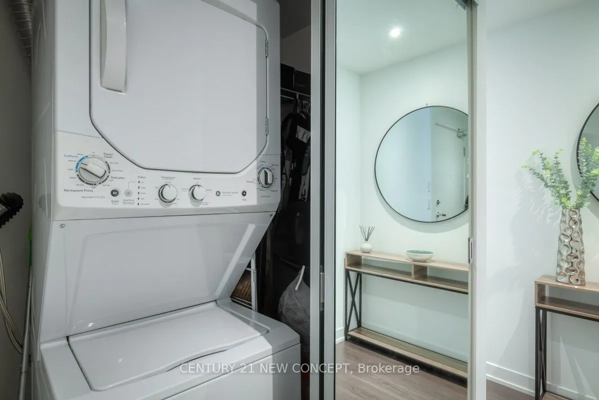 1830 Bloor Street W, #724
