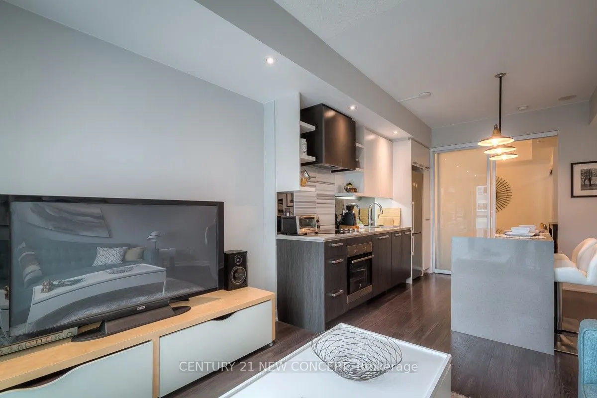 1830 Bloor Street W, #724