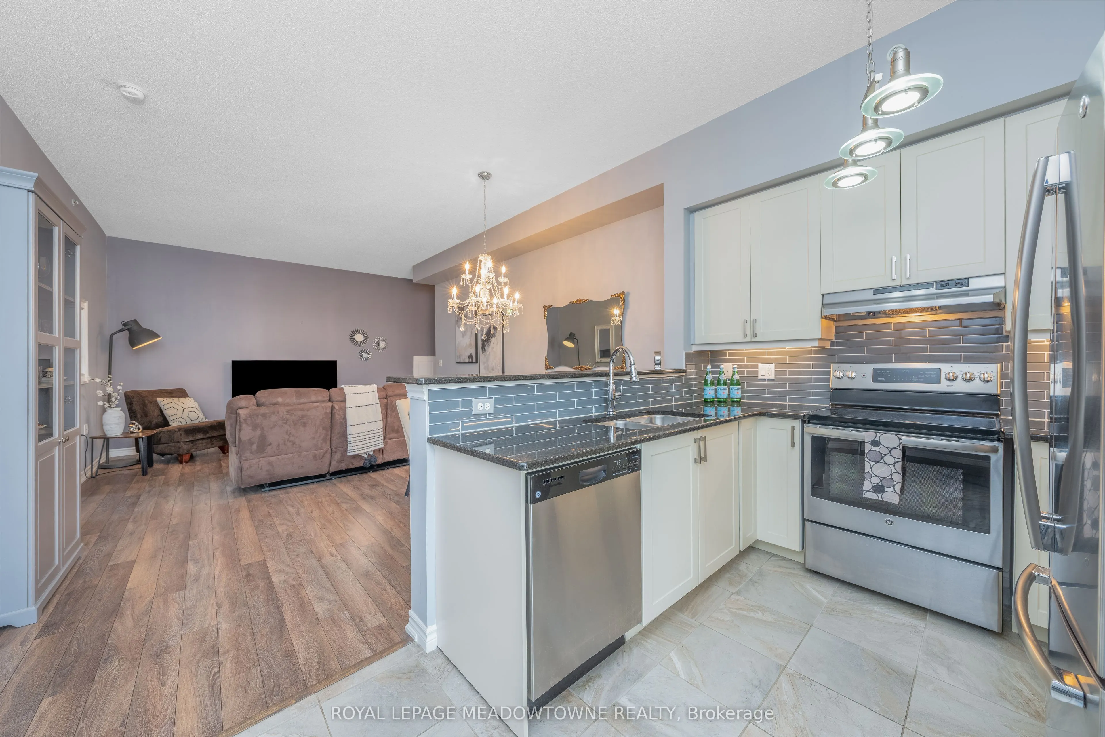 1440 Main Street E, #415