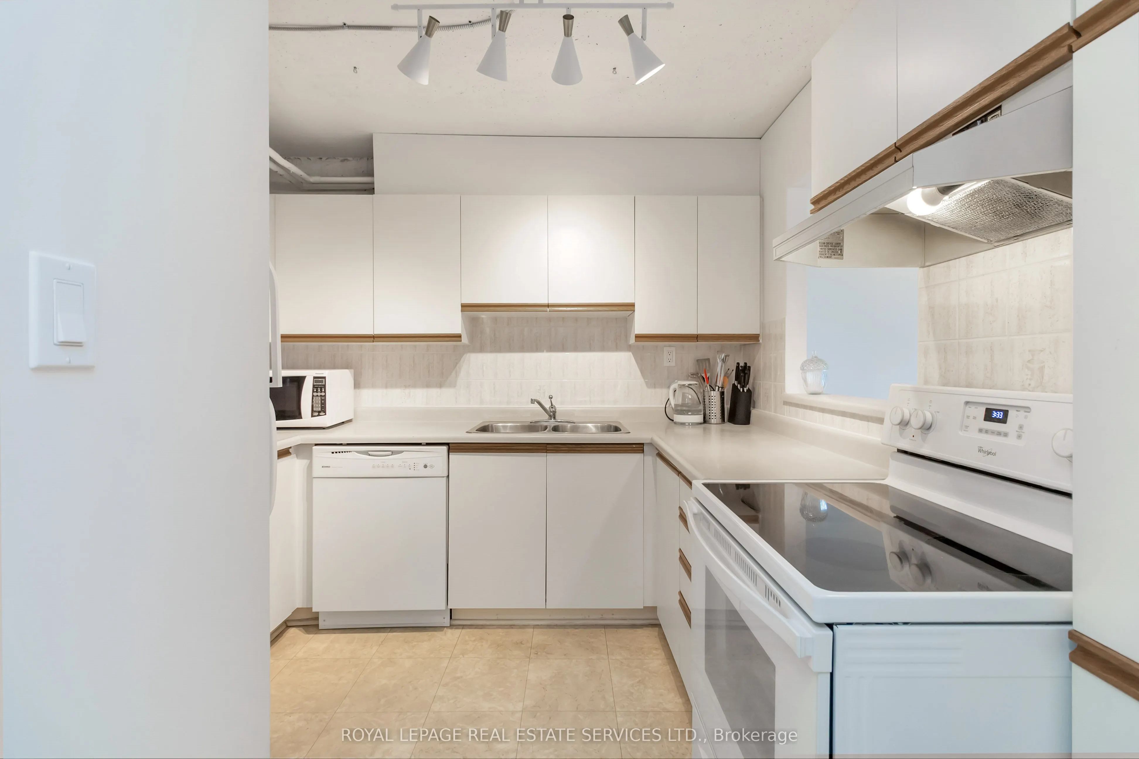 5090 Pinedale Avenue, #504