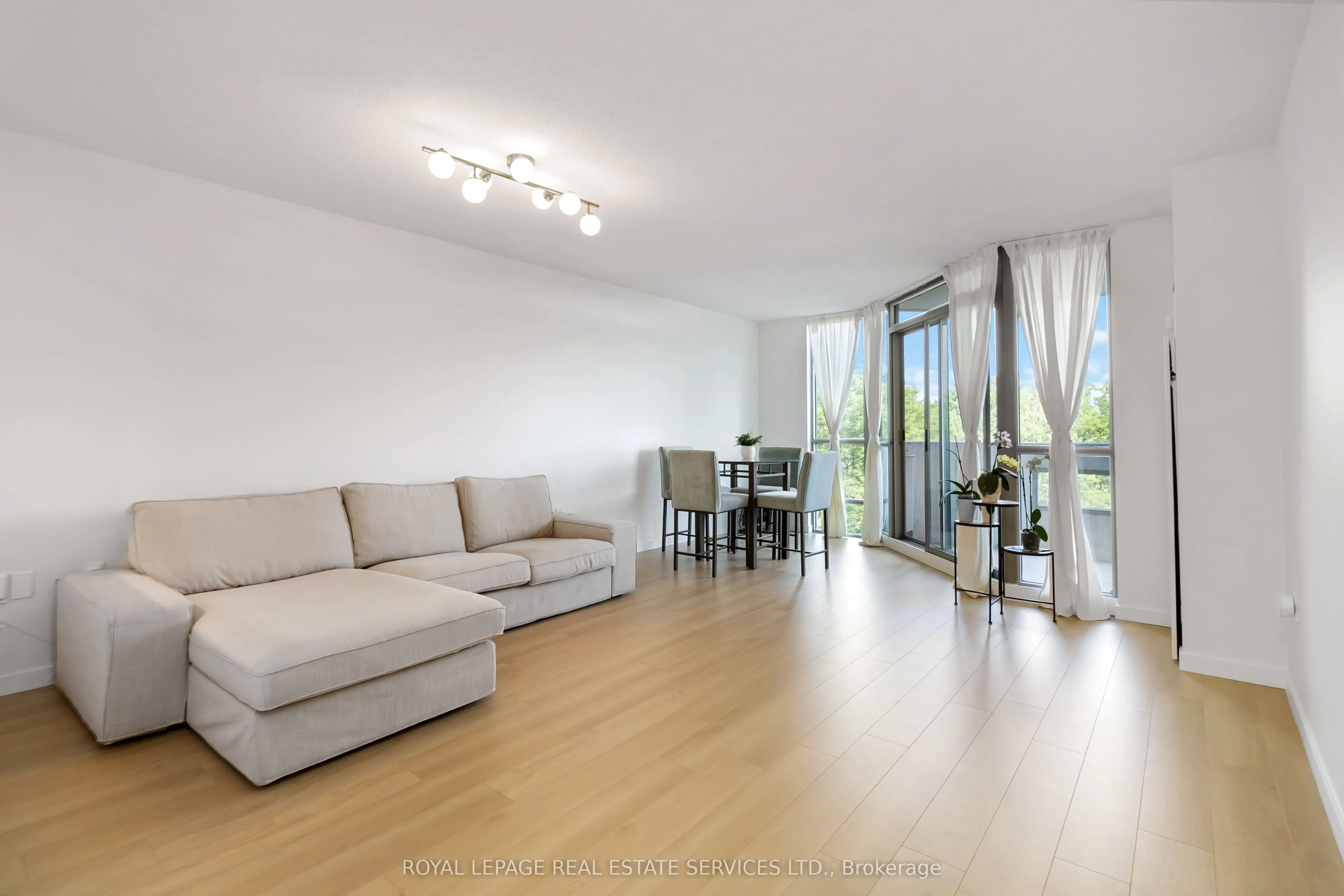 5090 Pinedale Avenue, #504