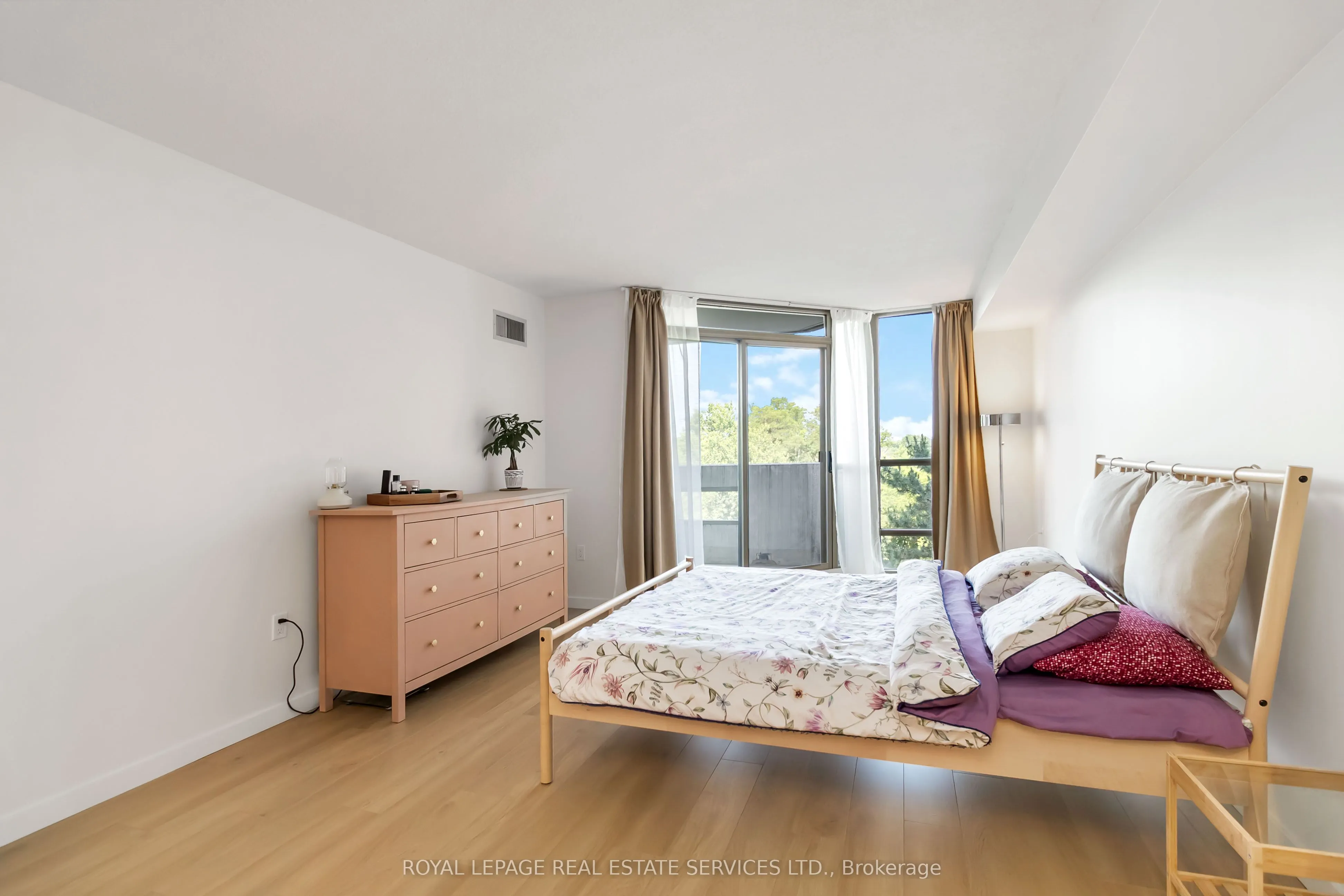 5090 Pinedale Avenue, #504