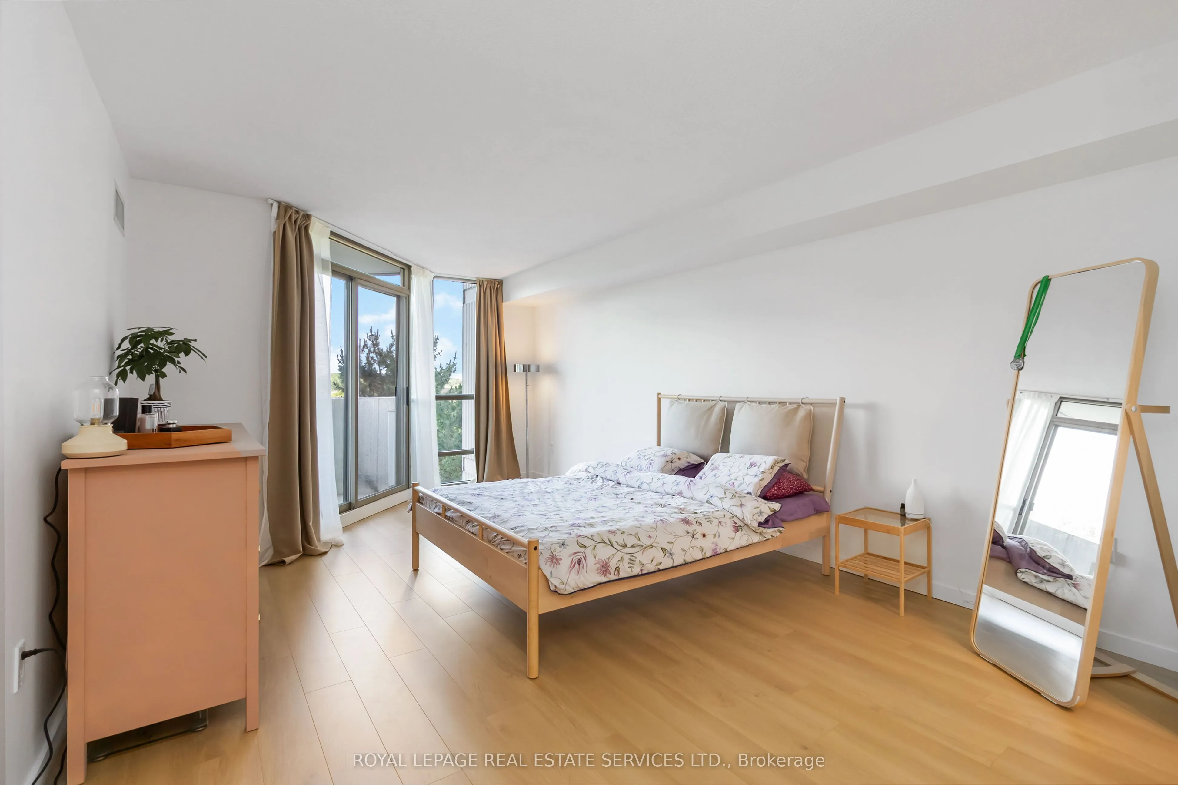 5090 Pinedale Avenue, #504