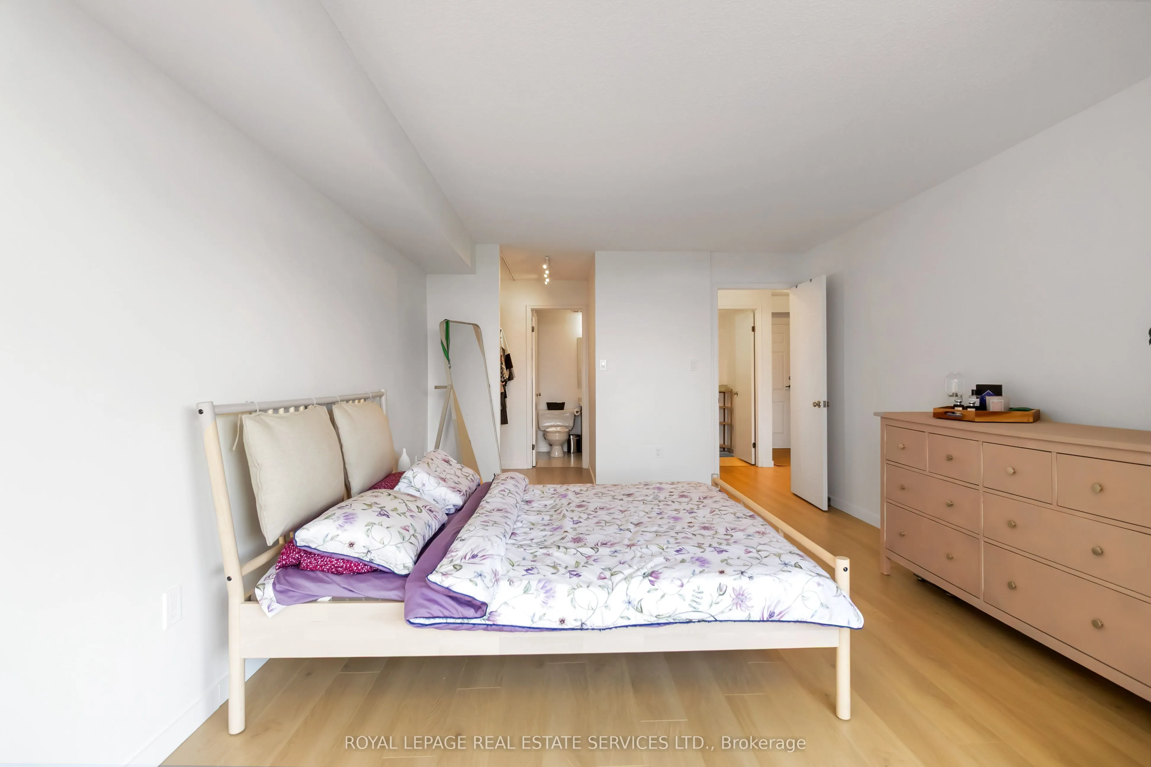 5090 Pinedale Avenue, #504