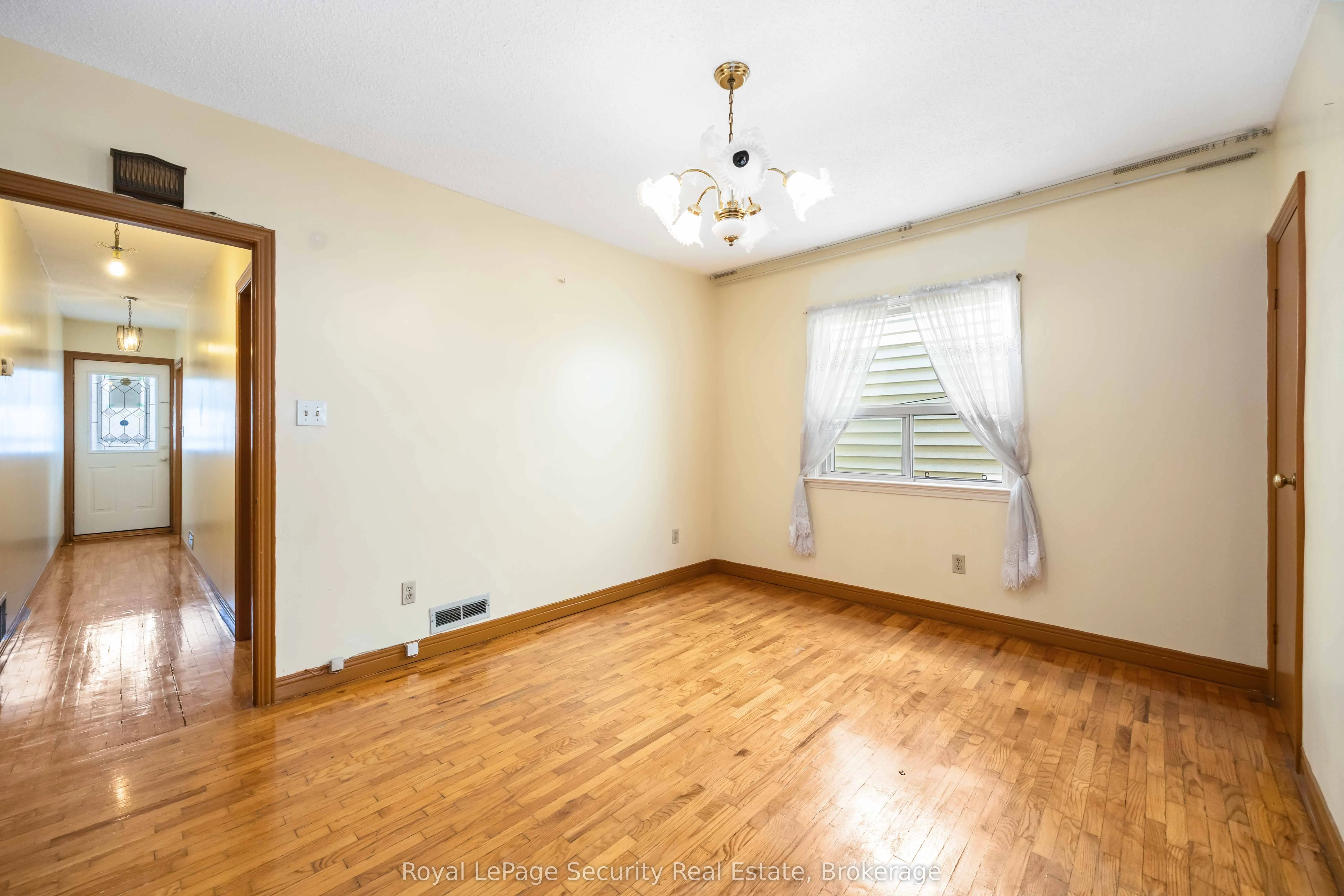 309 Silverthorn Avenue