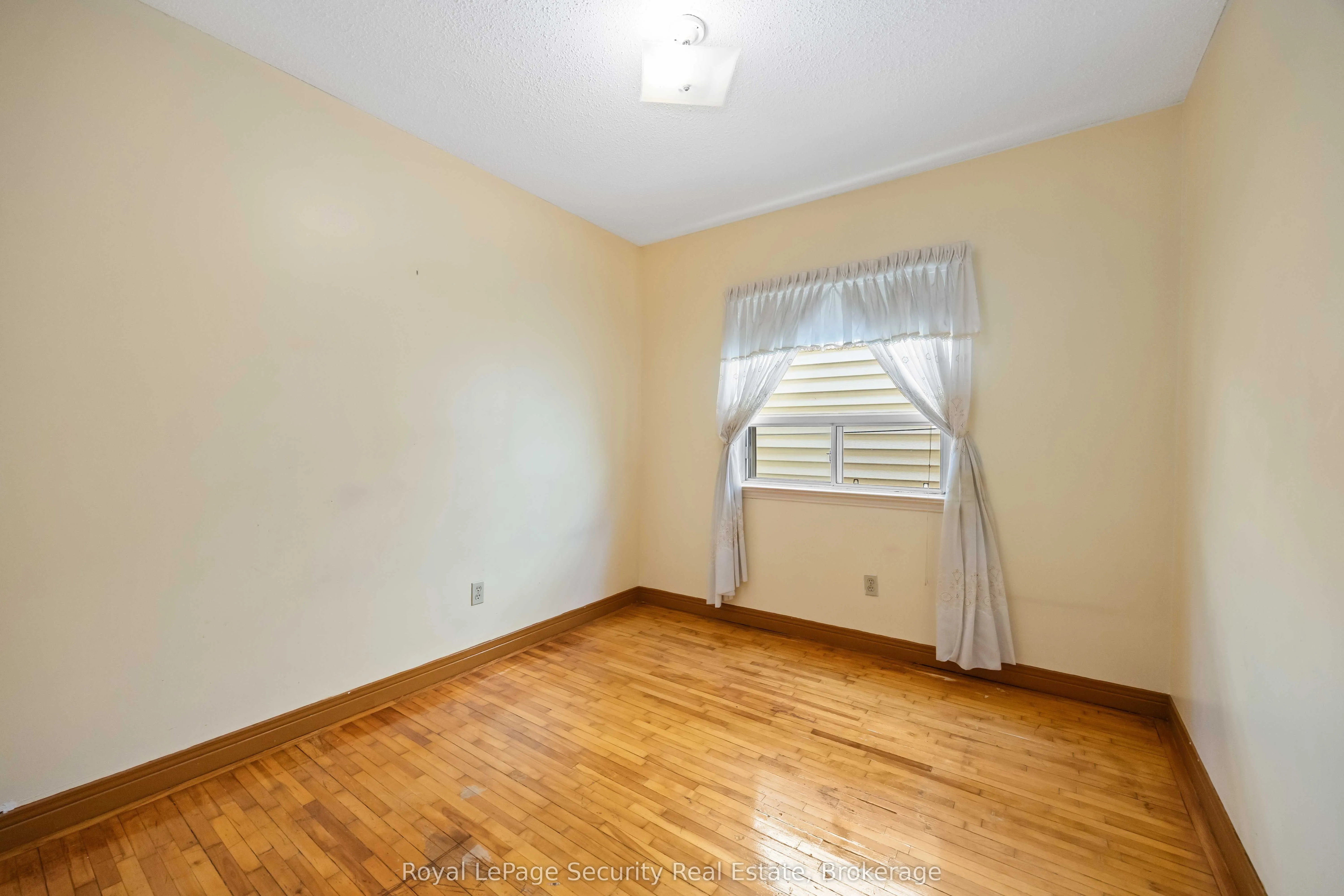 309 Silverthorn Avenue