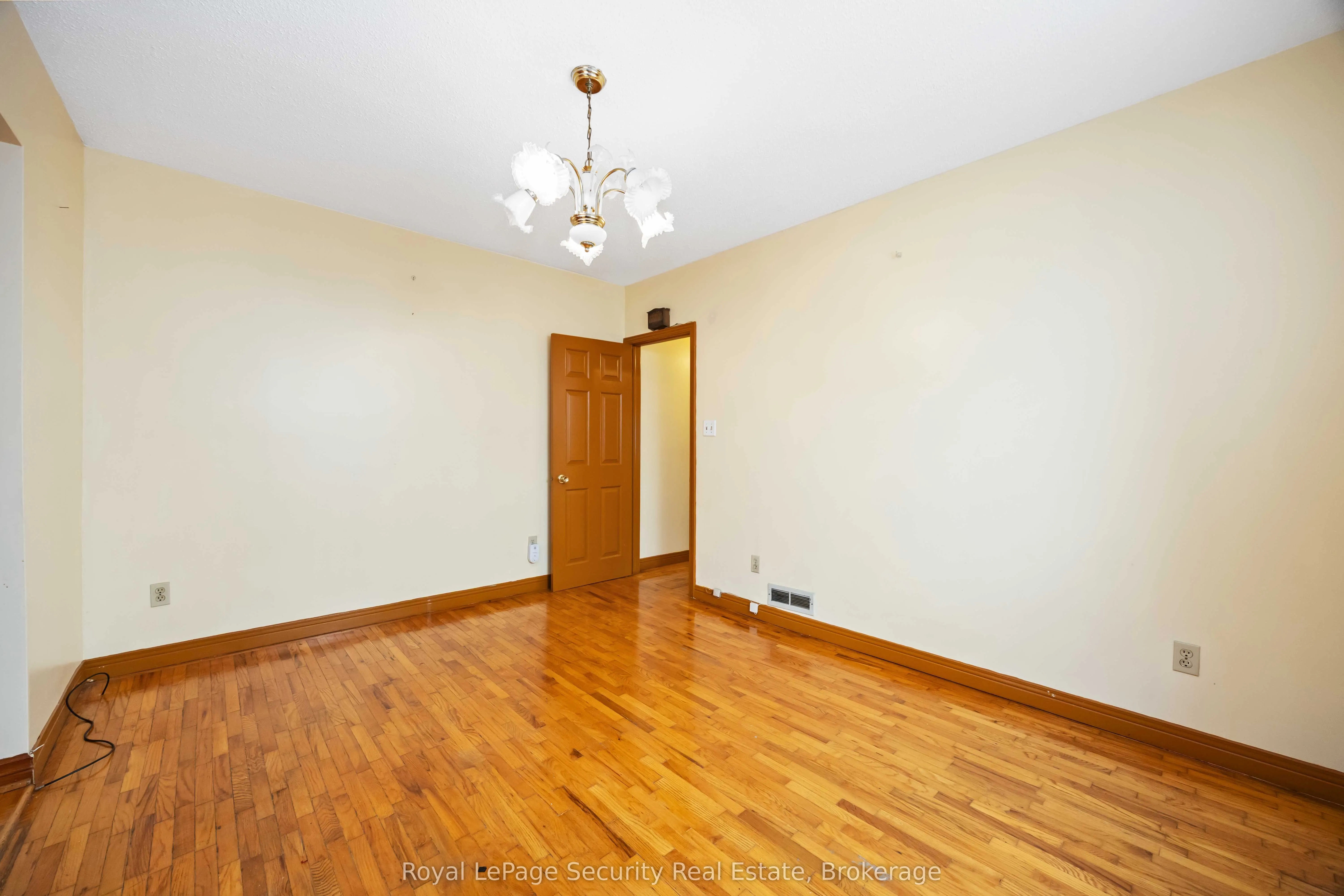 309 Silverthorn Avenue