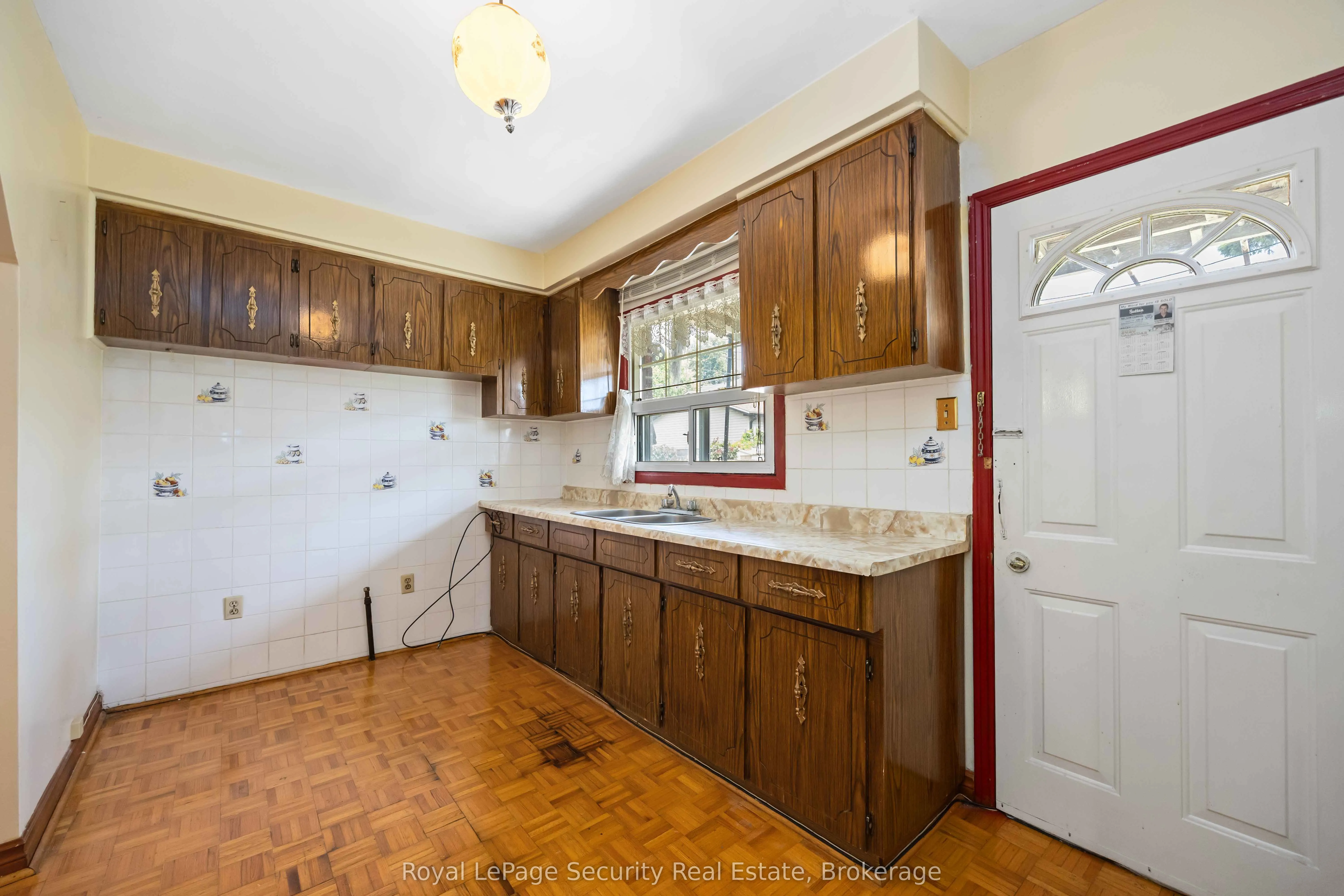 309 Silverthorn Avenue