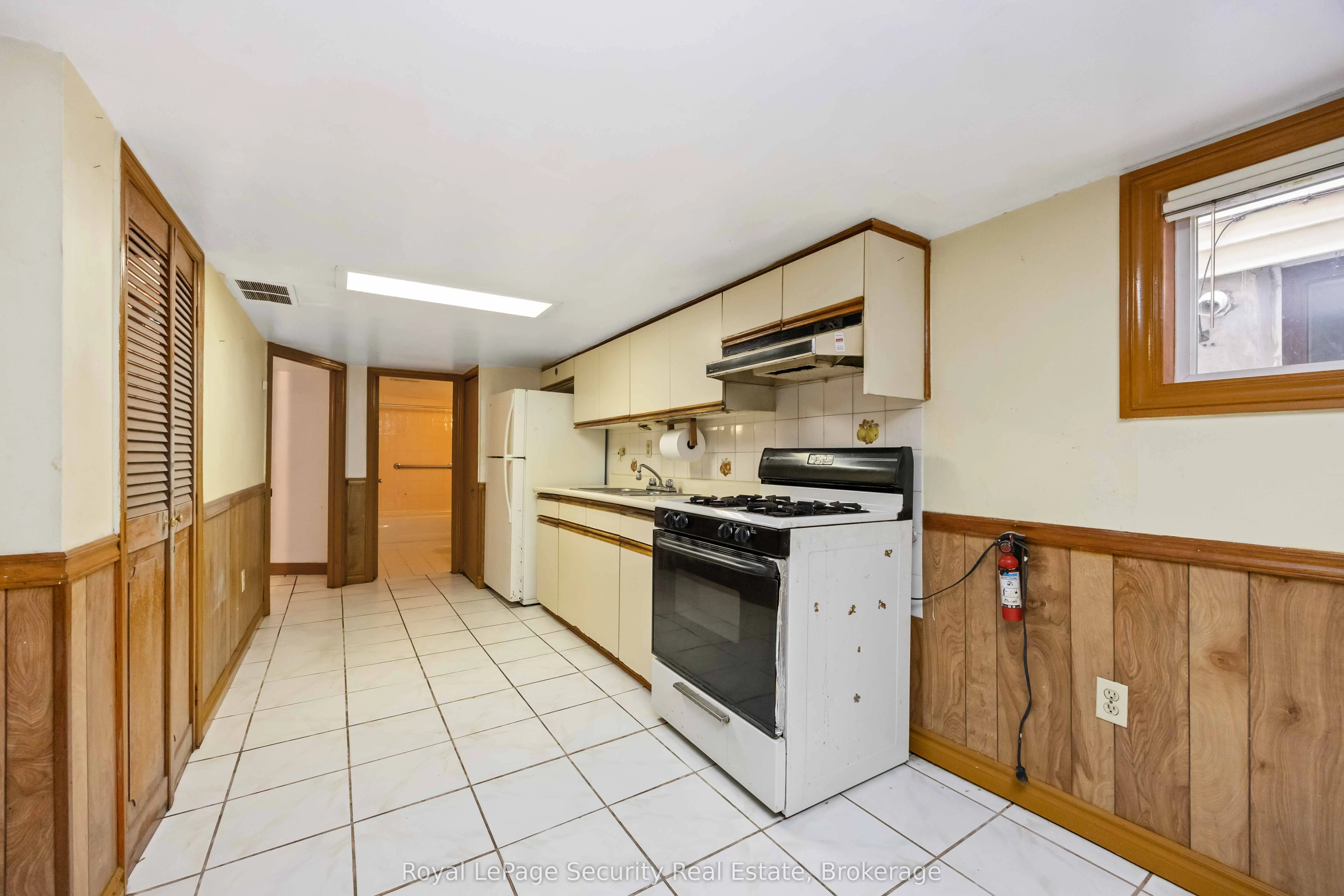 309 Silverthorn Avenue