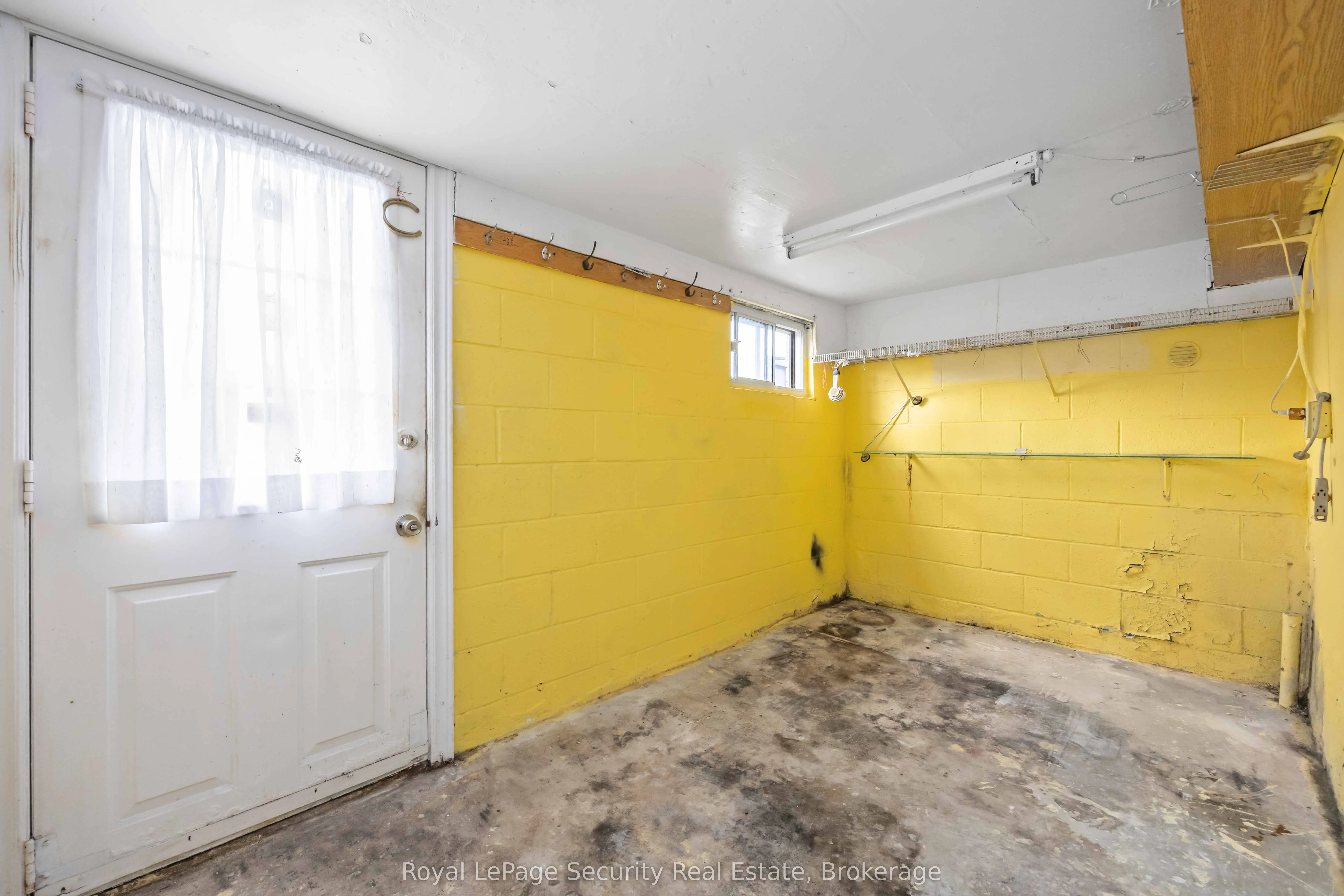 309 Silverthorn Avenue