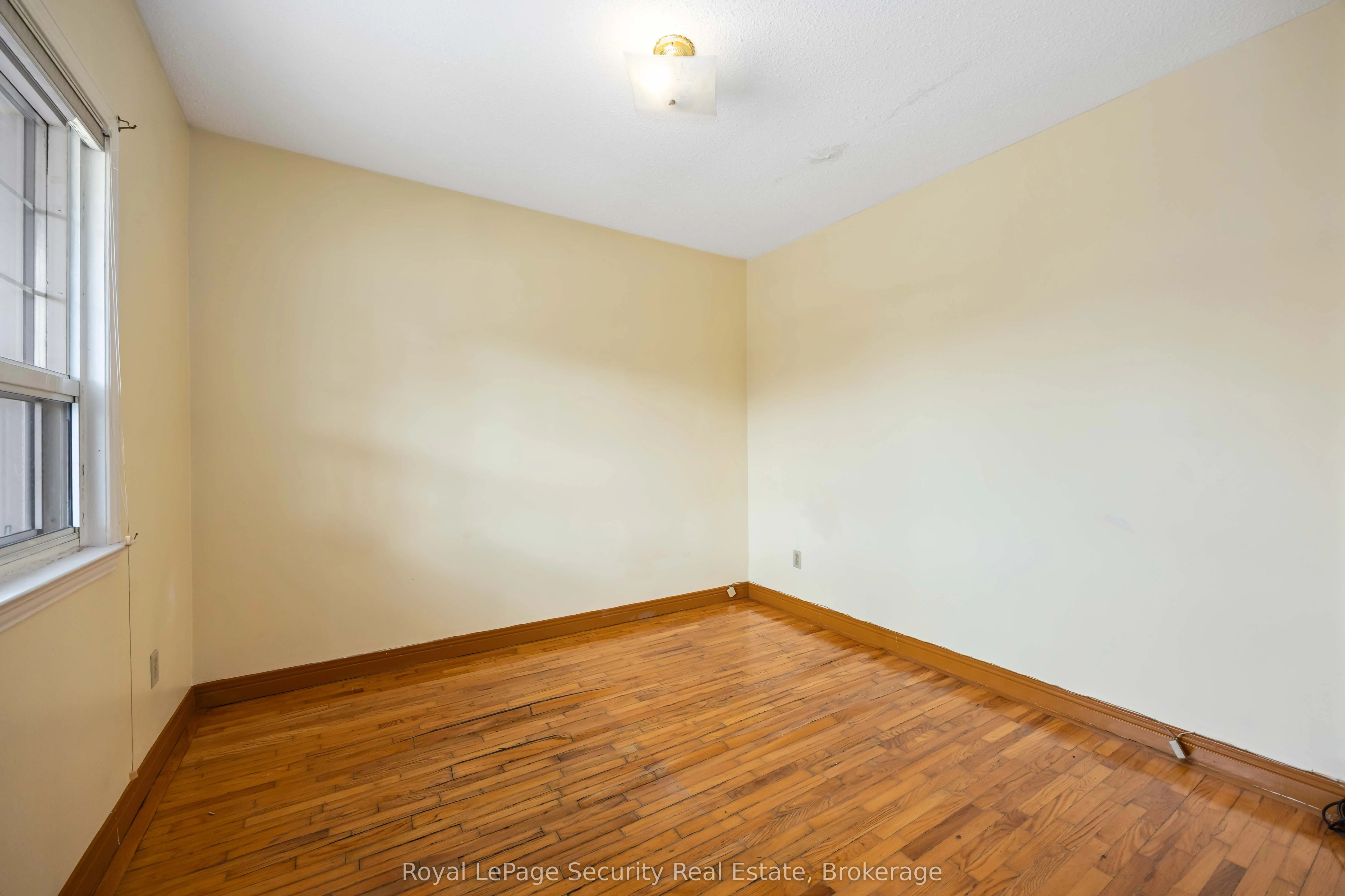 309 Silverthorn Avenue