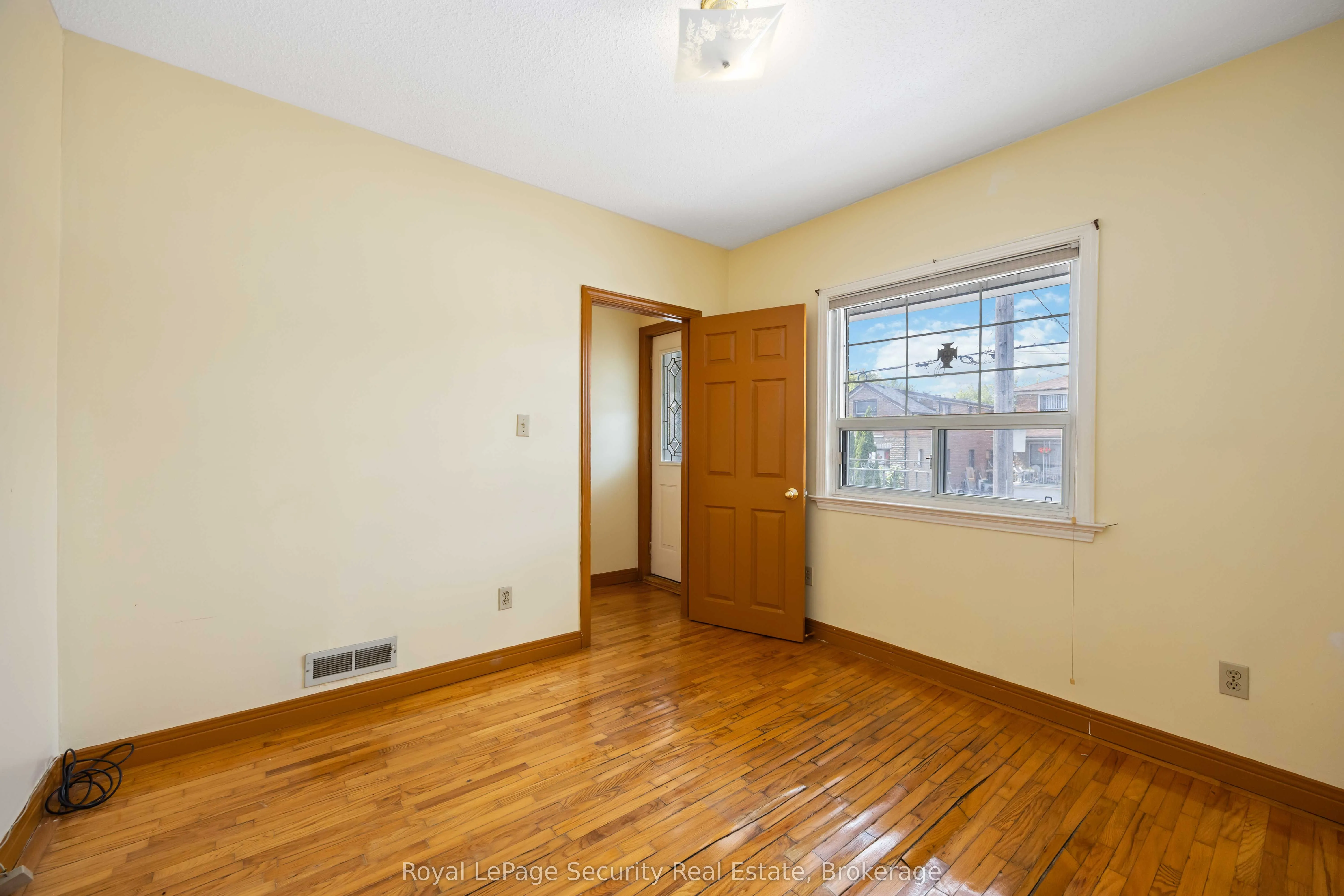 309 Silverthorn Avenue