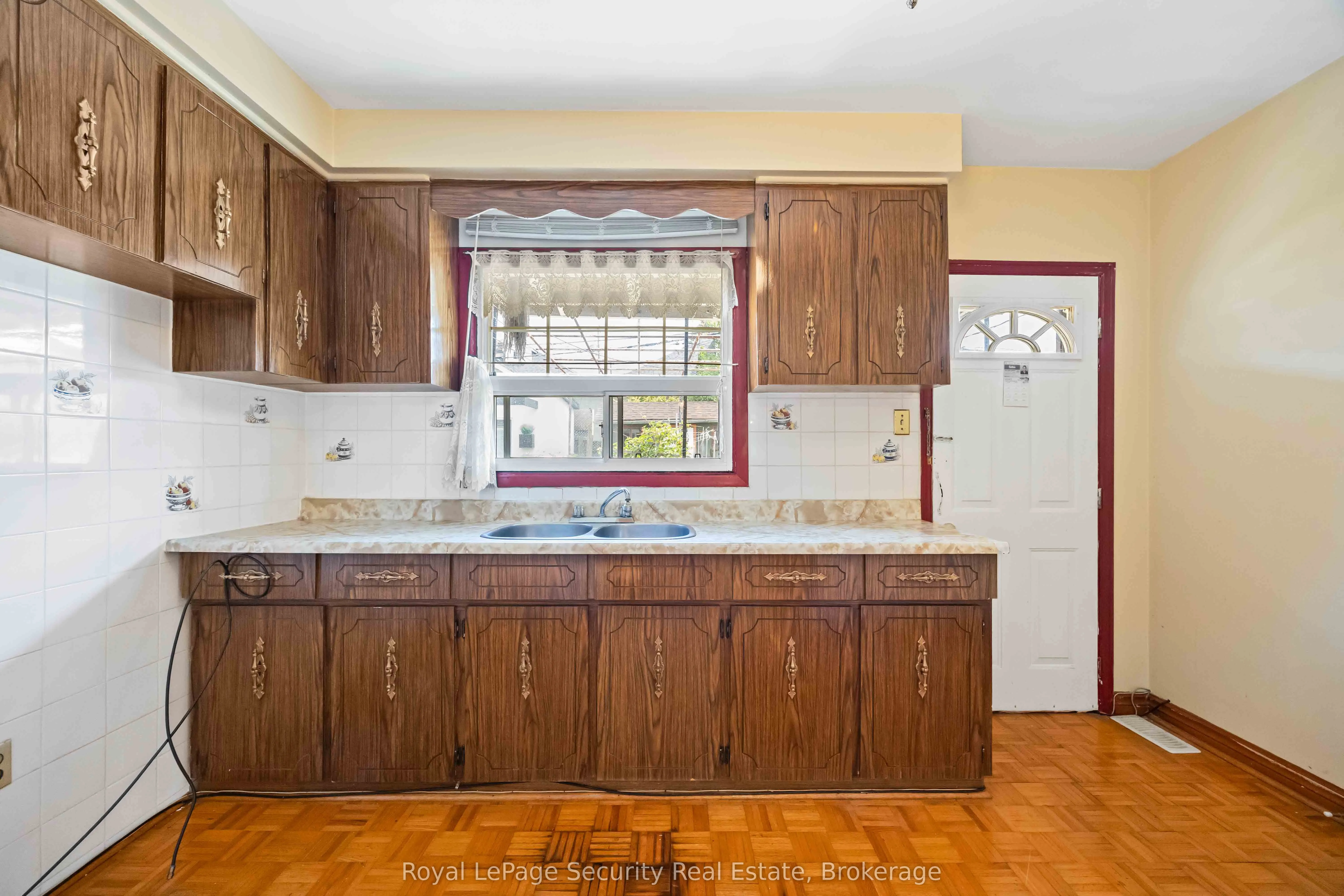 309 Silverthorn Avenue