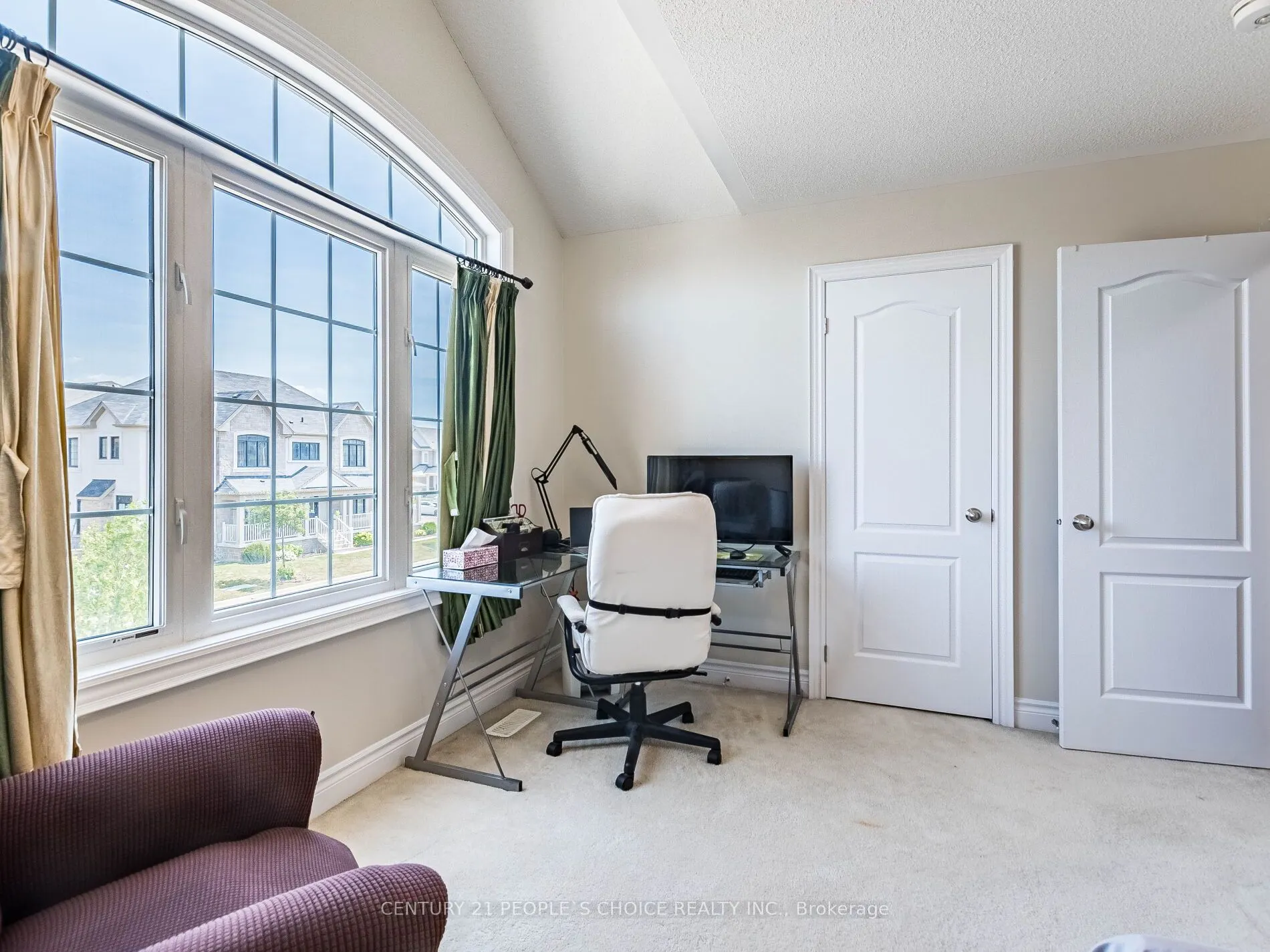 4 Dunley Crescent