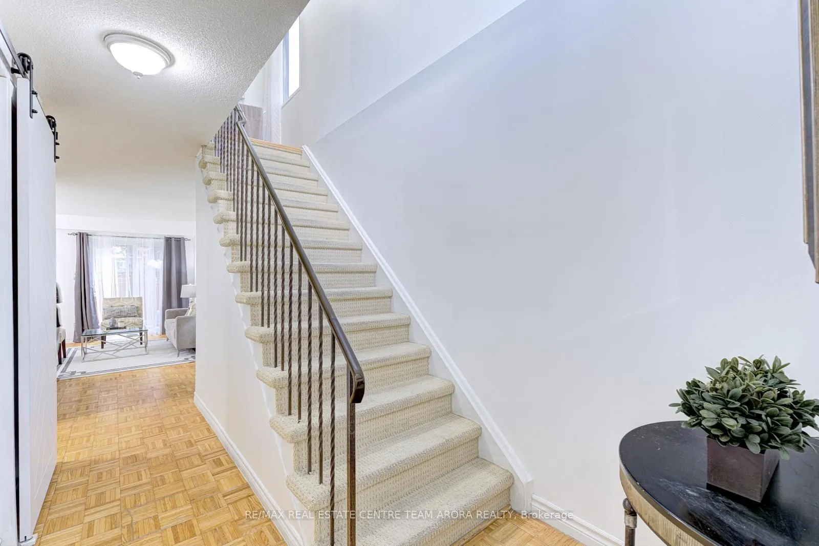 90 Dawson Crescent, #90