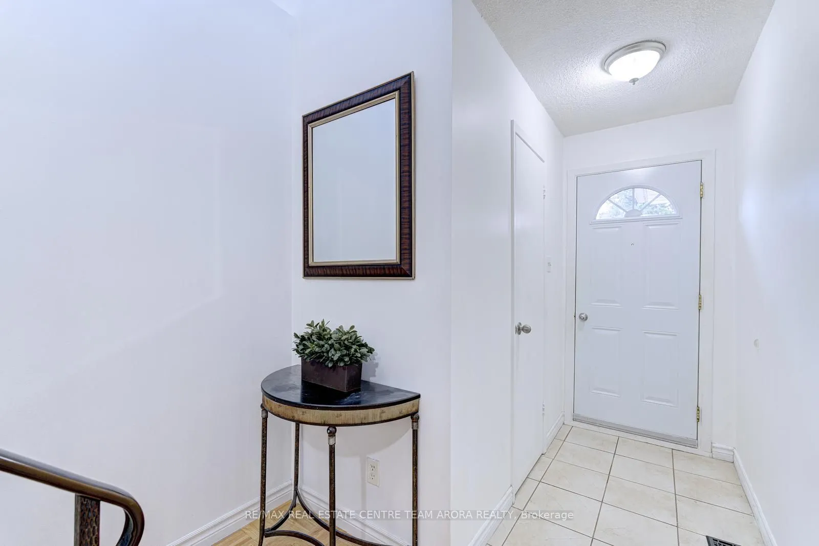 90 Dawson Crescent, #90