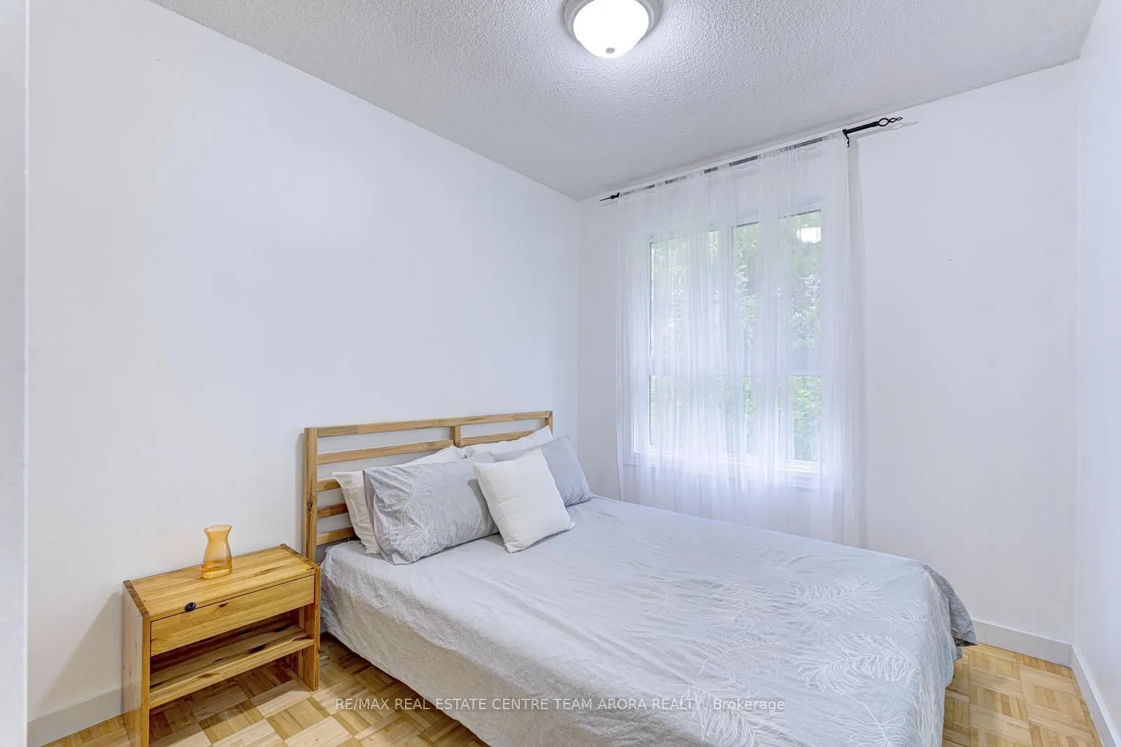 90 Dawson Crescent, #90
