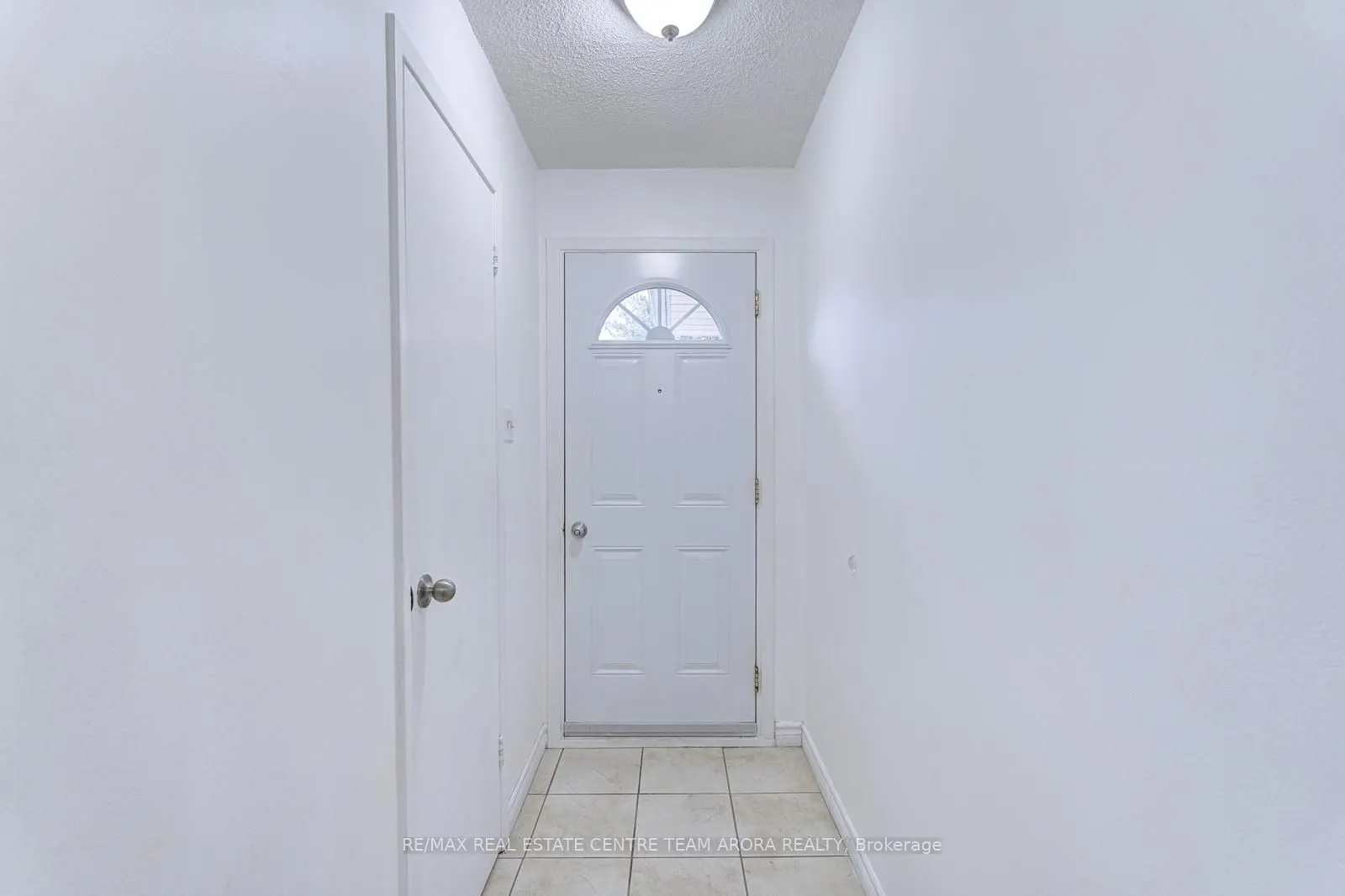 90 Dawson Crescent, #90