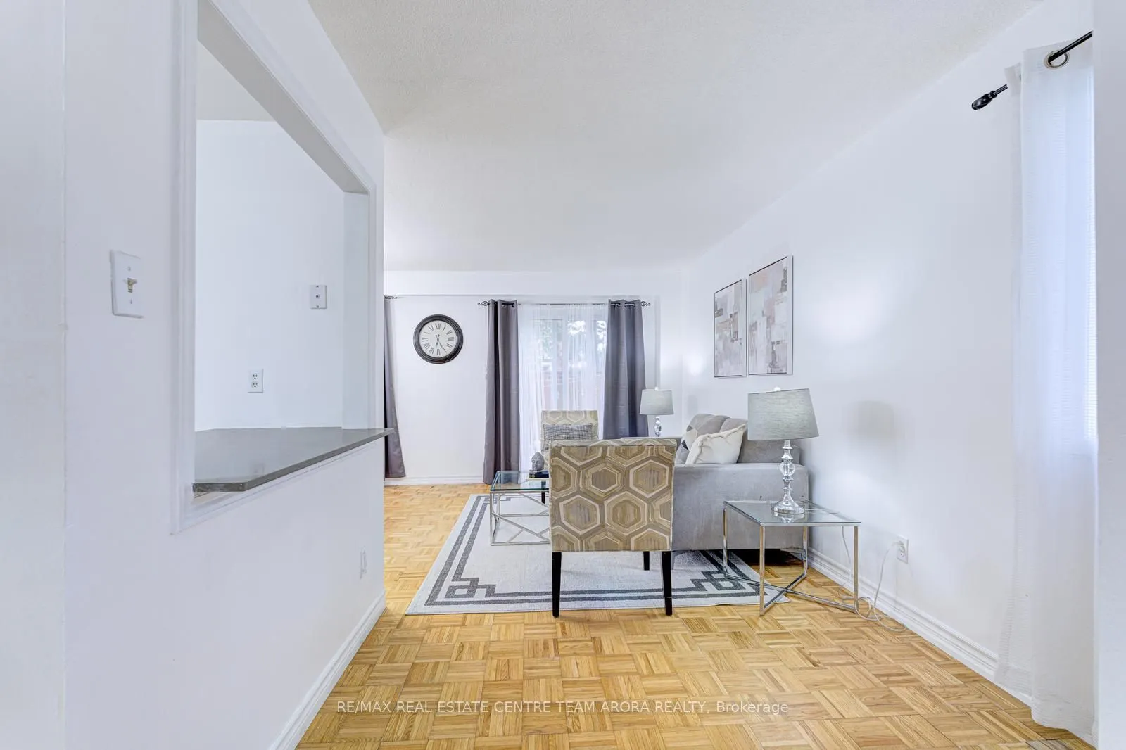 90 Dawson Crescent, #90