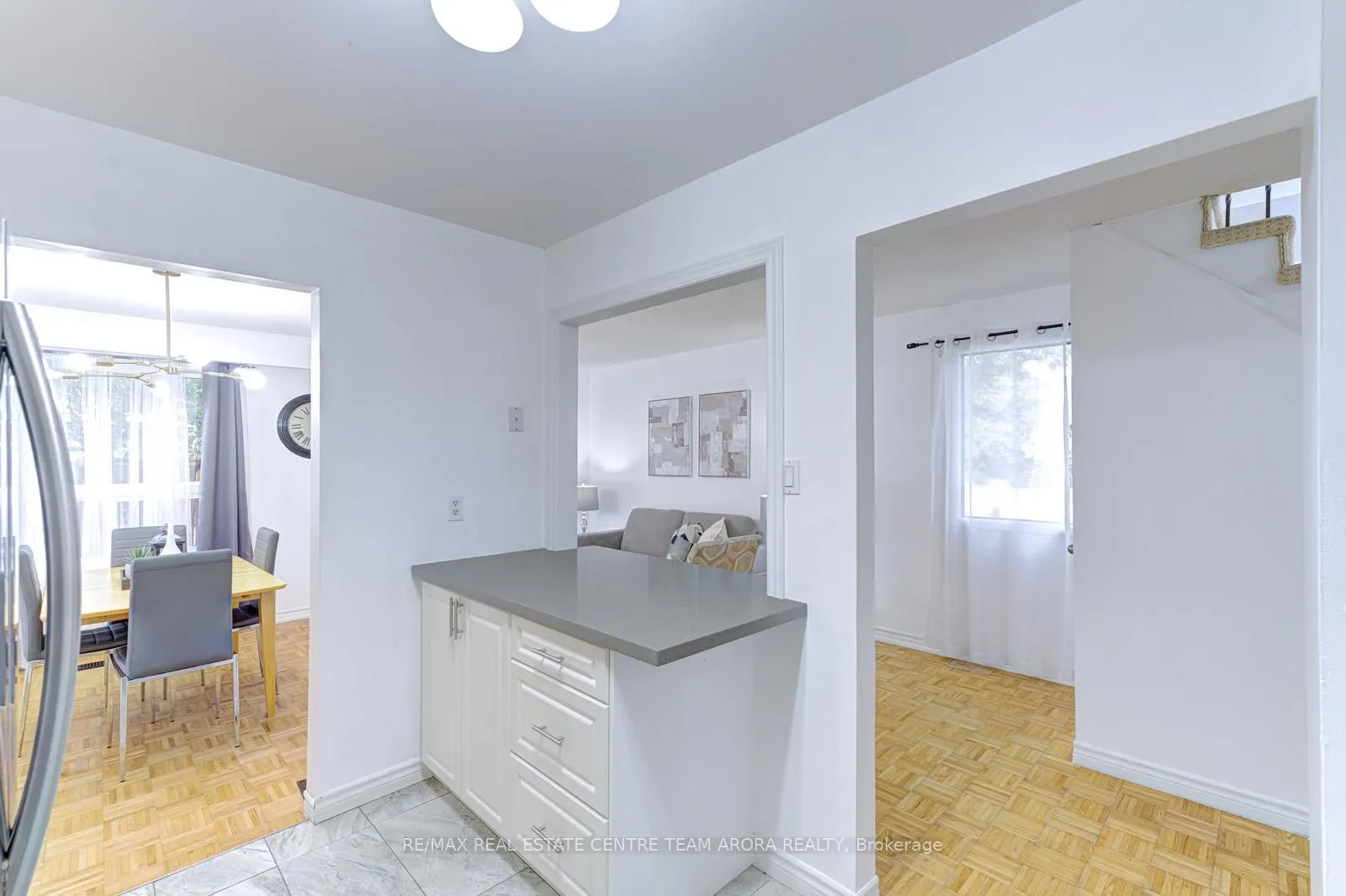 90 Dawson Crescent, #90