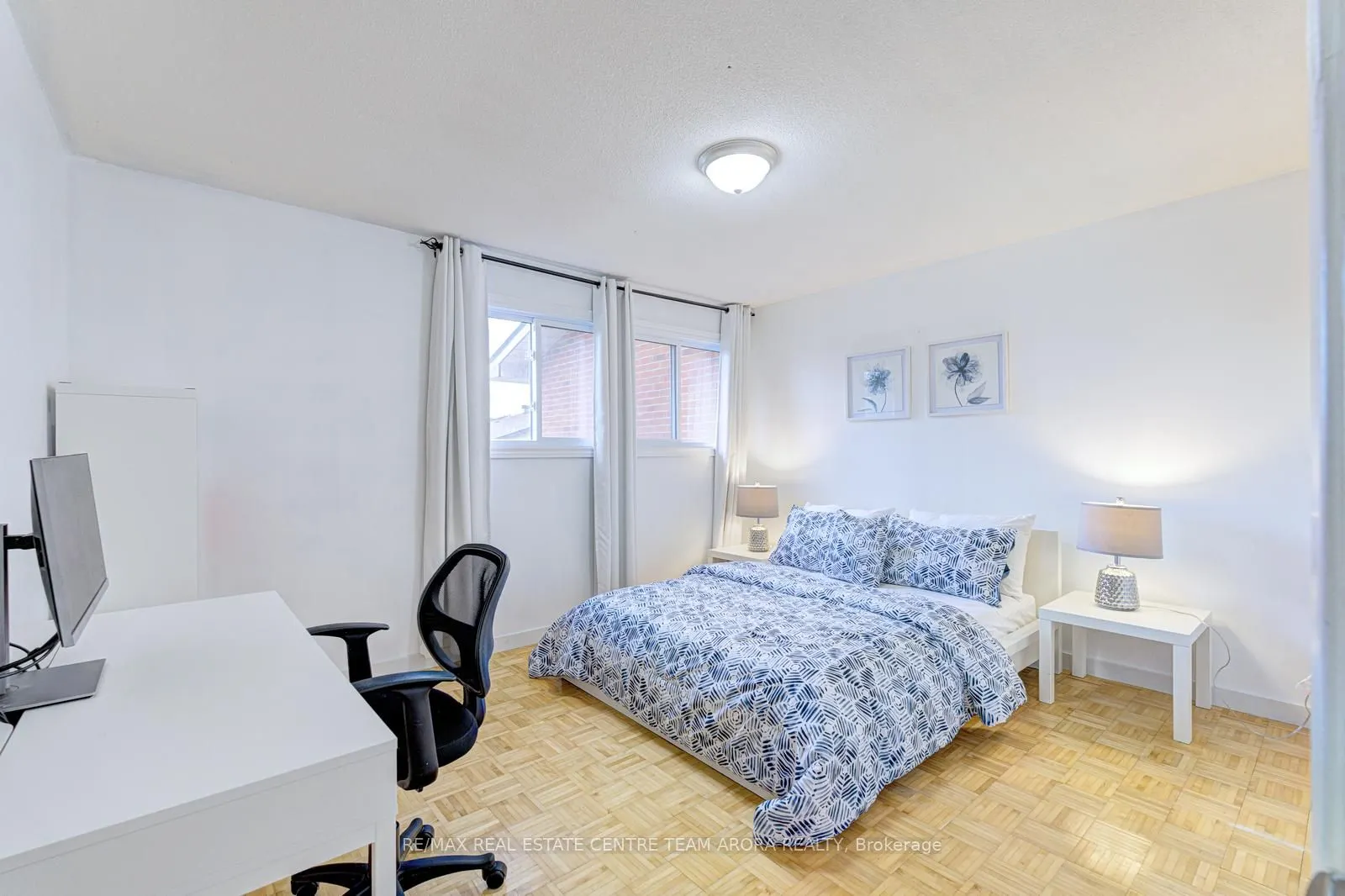 90 Dawson Crescent, #90