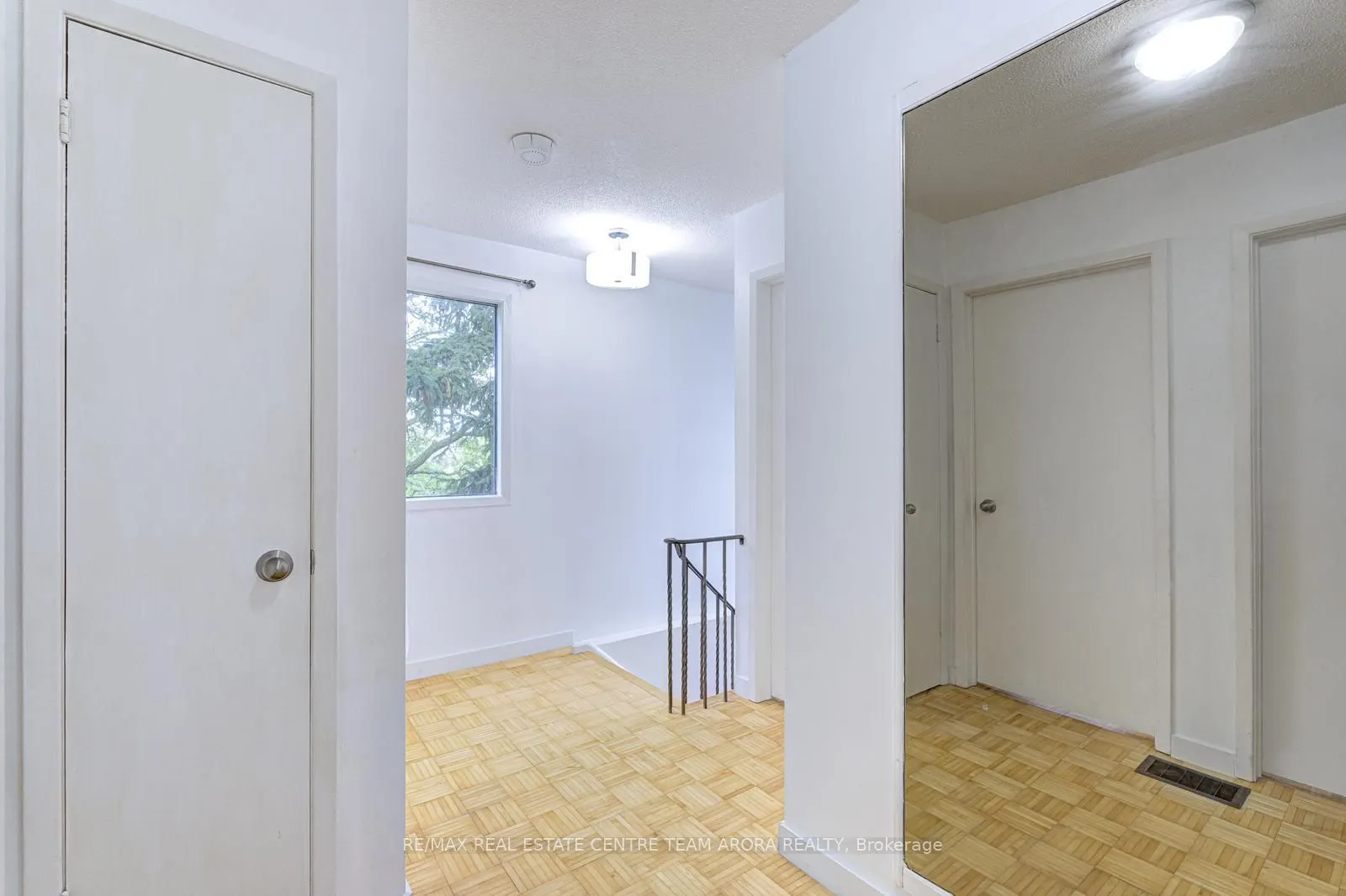 90 Dawson Crescent, #90