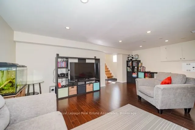 3623 Holden Crescent