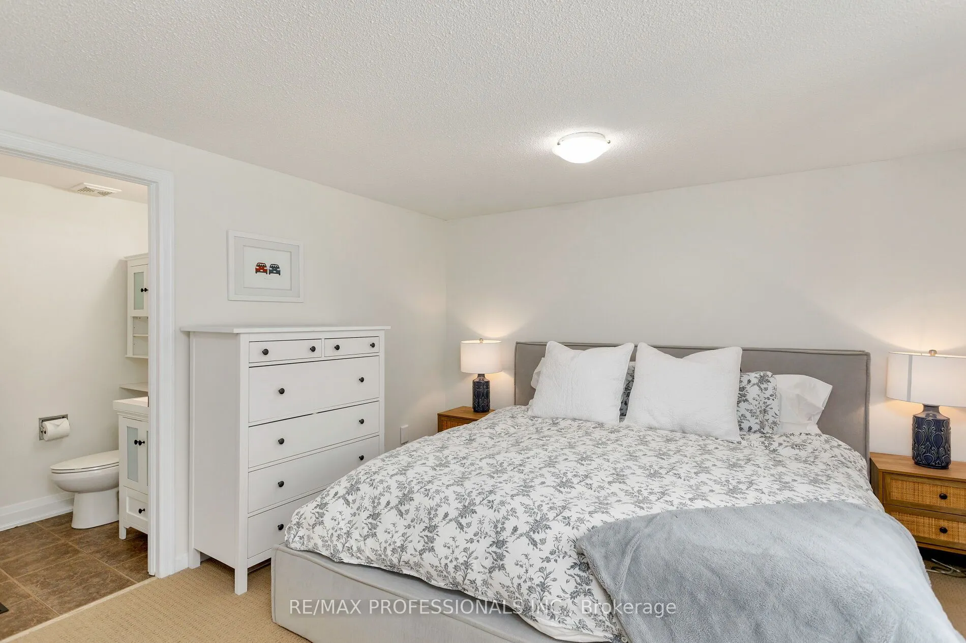 1080 Walden Circle, #82