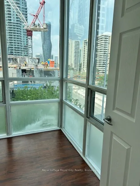 3504 Hurontario Street, #709